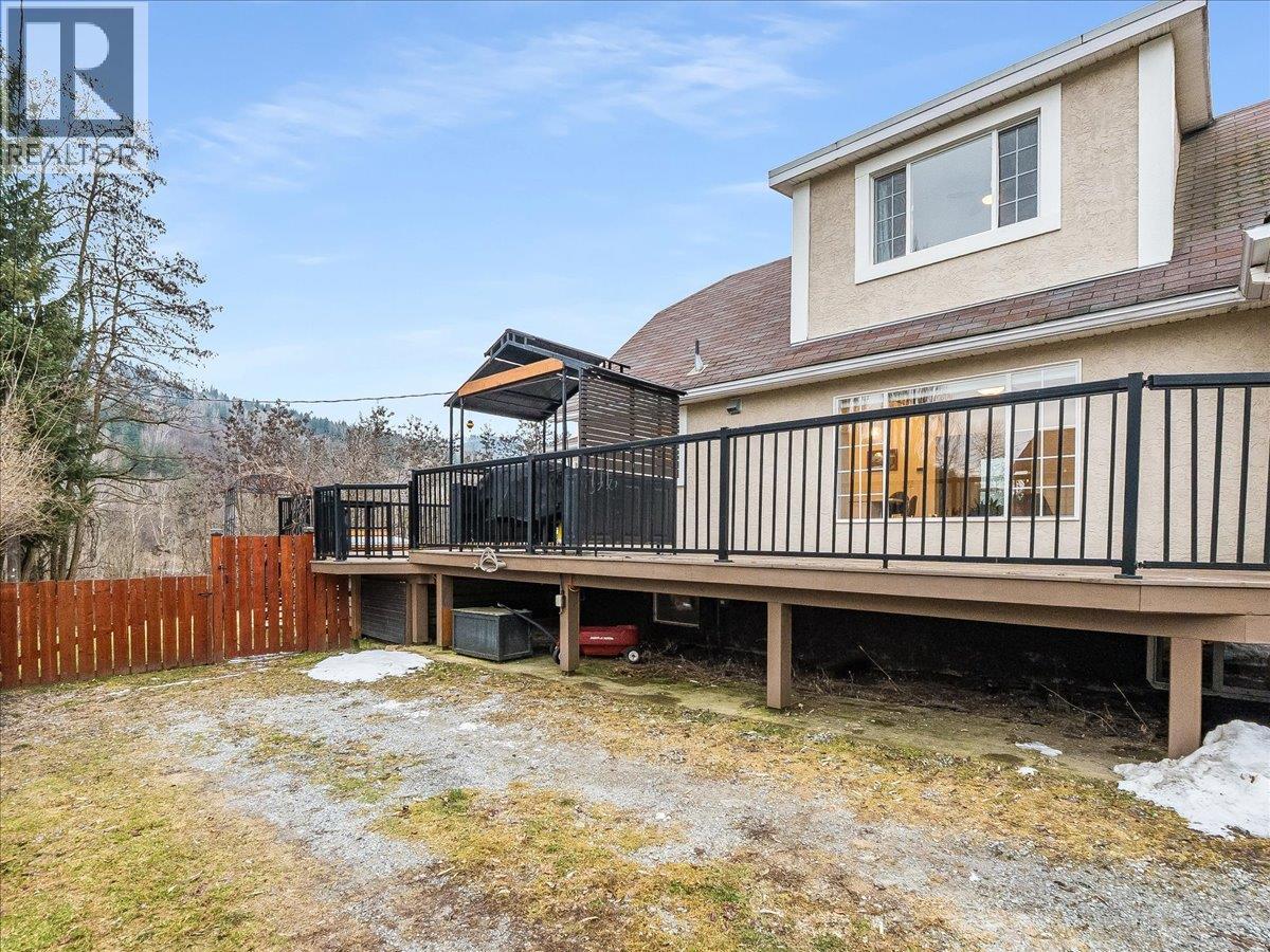 316 Murray Drive, Warfield, British Columbia  V1R 2J4 - Photo 5 - 10374351
