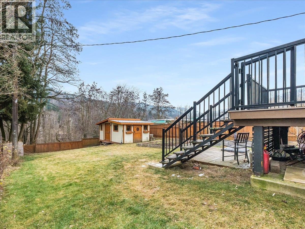 316 Murray Drive, Warfield, British Columbia  V1R 2J4 - Photo 6 - 10374351