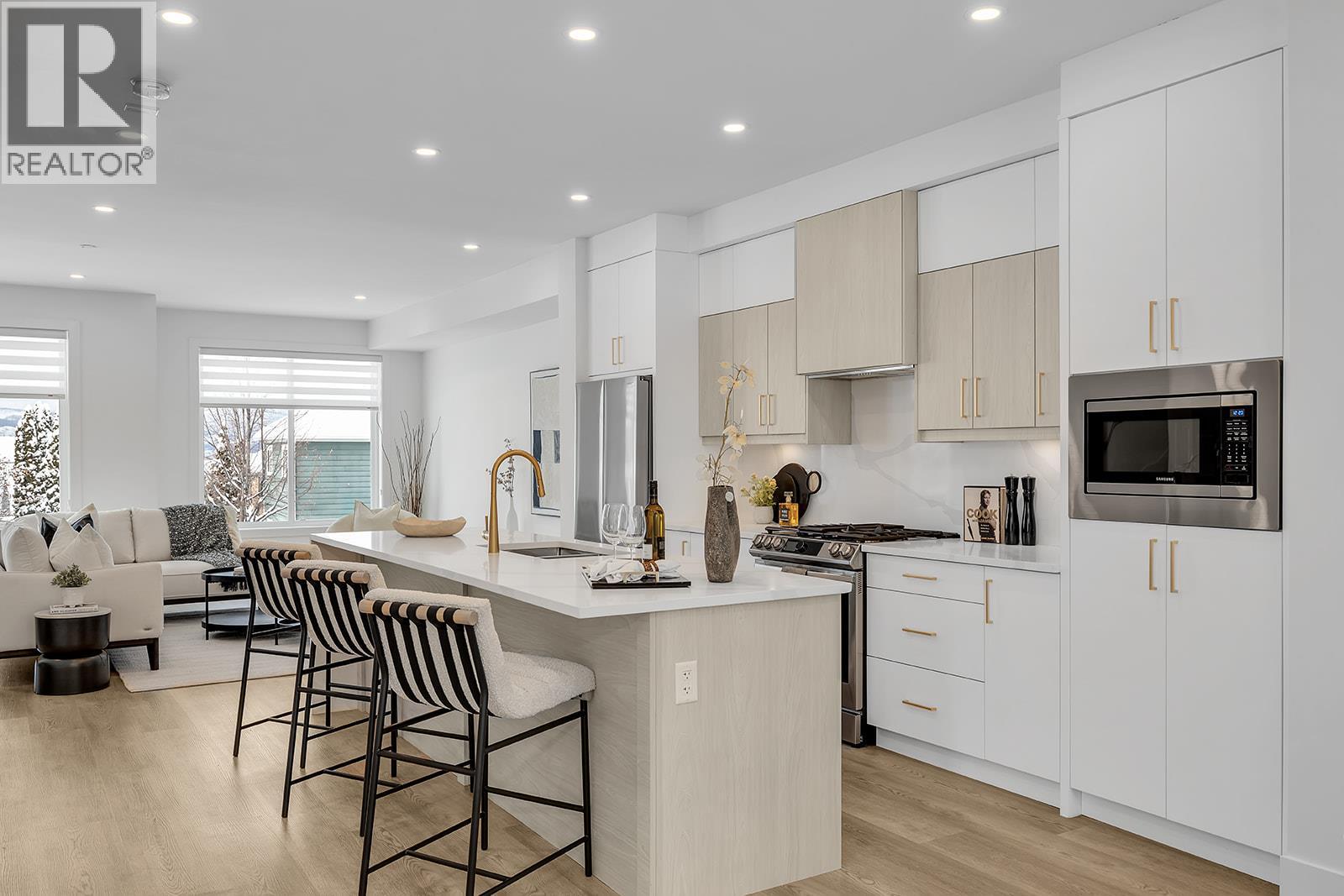 5300 Main Street Unit# 106, kelowna, British Columbia