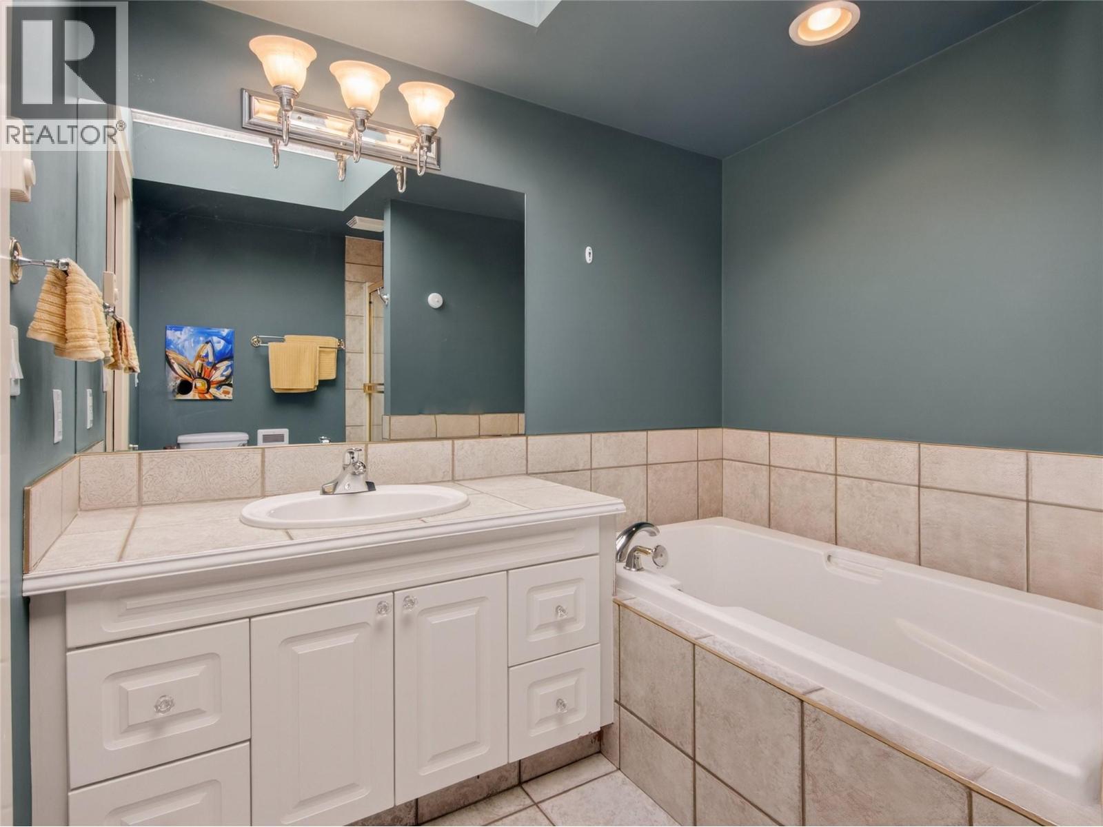 410 Upper Bench Road N, Penticton, British Columbia  V2A 8T4 - Photo 28 - 10374142