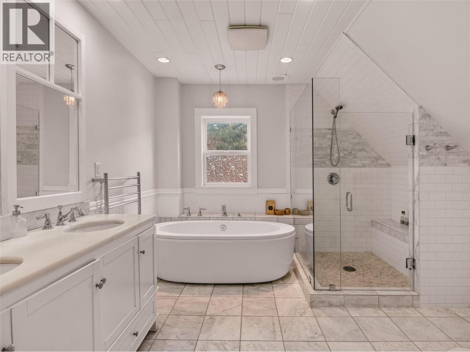 410 Upper Bench Road N, Penticton, British Columbia  V2A 8T4 - Photo 33 - 10374142