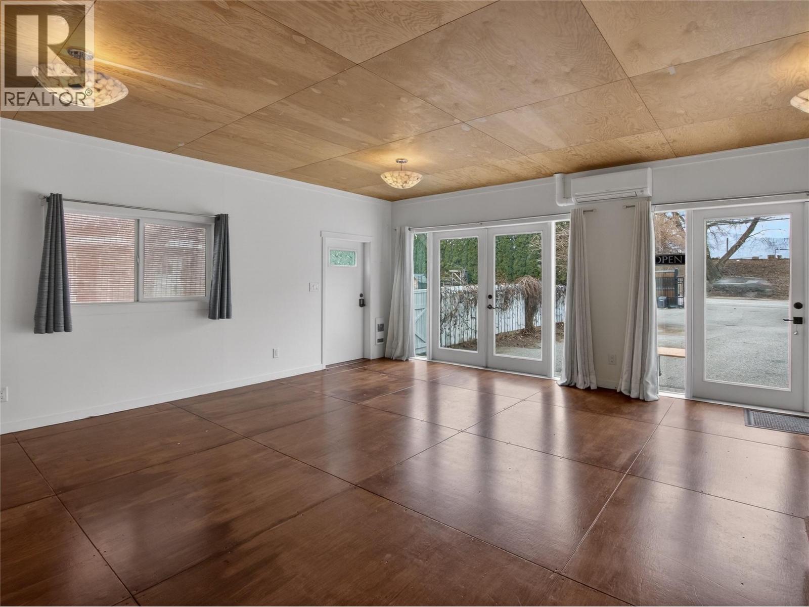 410 Upper Bench Road N, Penticton, British Columbia  V2A 8T4 - Photo 53 - 10374142