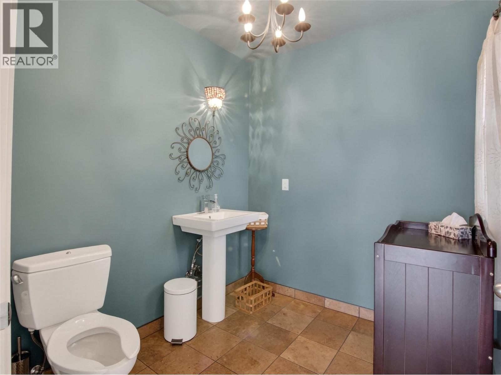 410 Upper Bench Road N, Penticton, British Columbia  V2A 8T4 - Photo 54 - 10374142