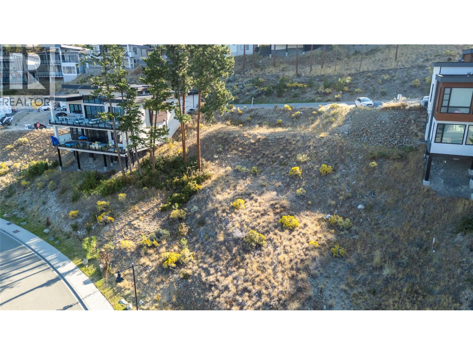3340 Black Pine Lane, Kelowna, British Columbia  V1V 3G1 - Photo 2 - 10374375