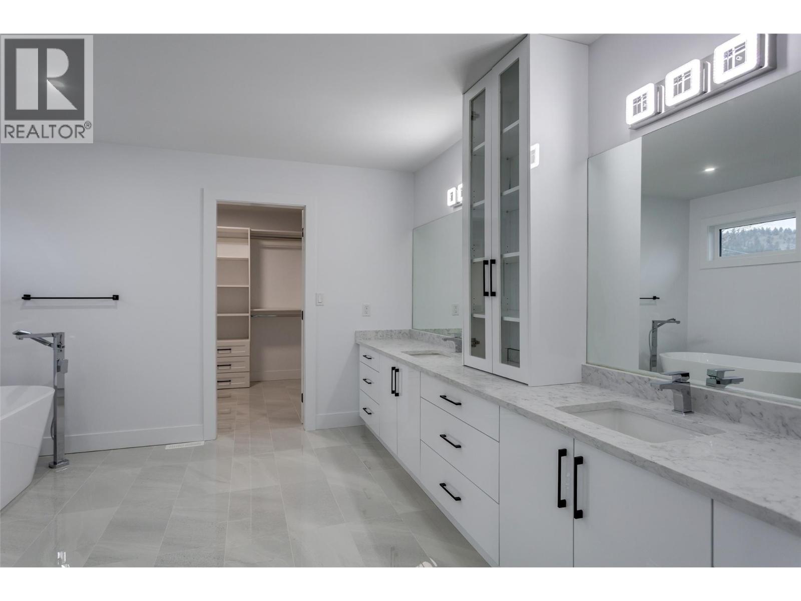 474 Snowsell Street N, Kelowna, British Columbia  V1L 2B3 - Photo 38 - 10373855