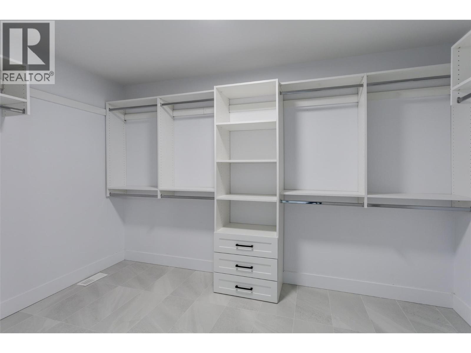 474 Snowsell Street N, Kelowna, British Columbia  V1L 2B3 - Photo 42 - 10373855
