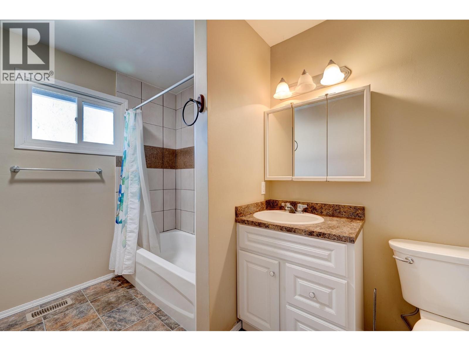 644 Brentwood Avenue, Kamloops, British Columbia  V2B 1P5 - Photo 28 - 10374427