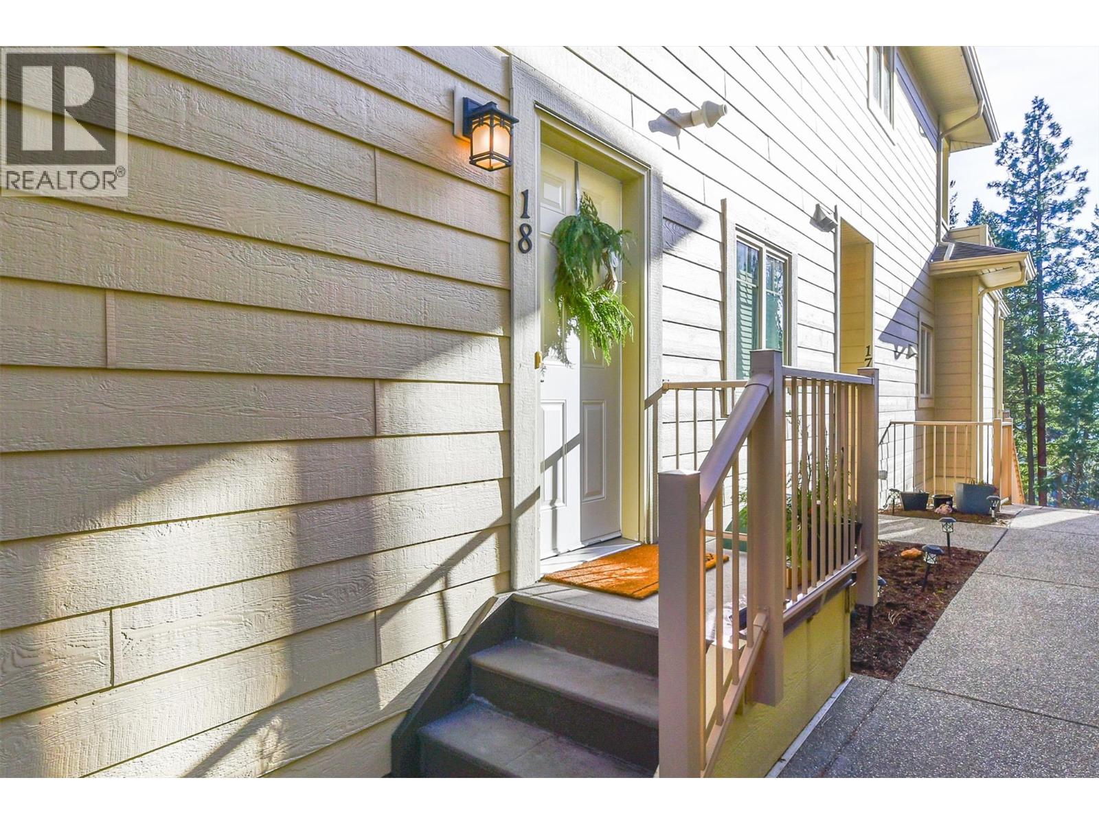 2283 Shannon Heights Court Unit# 18, West Kelowna, British Columbia  V4T 3B9 - Photo 3 - 10374420