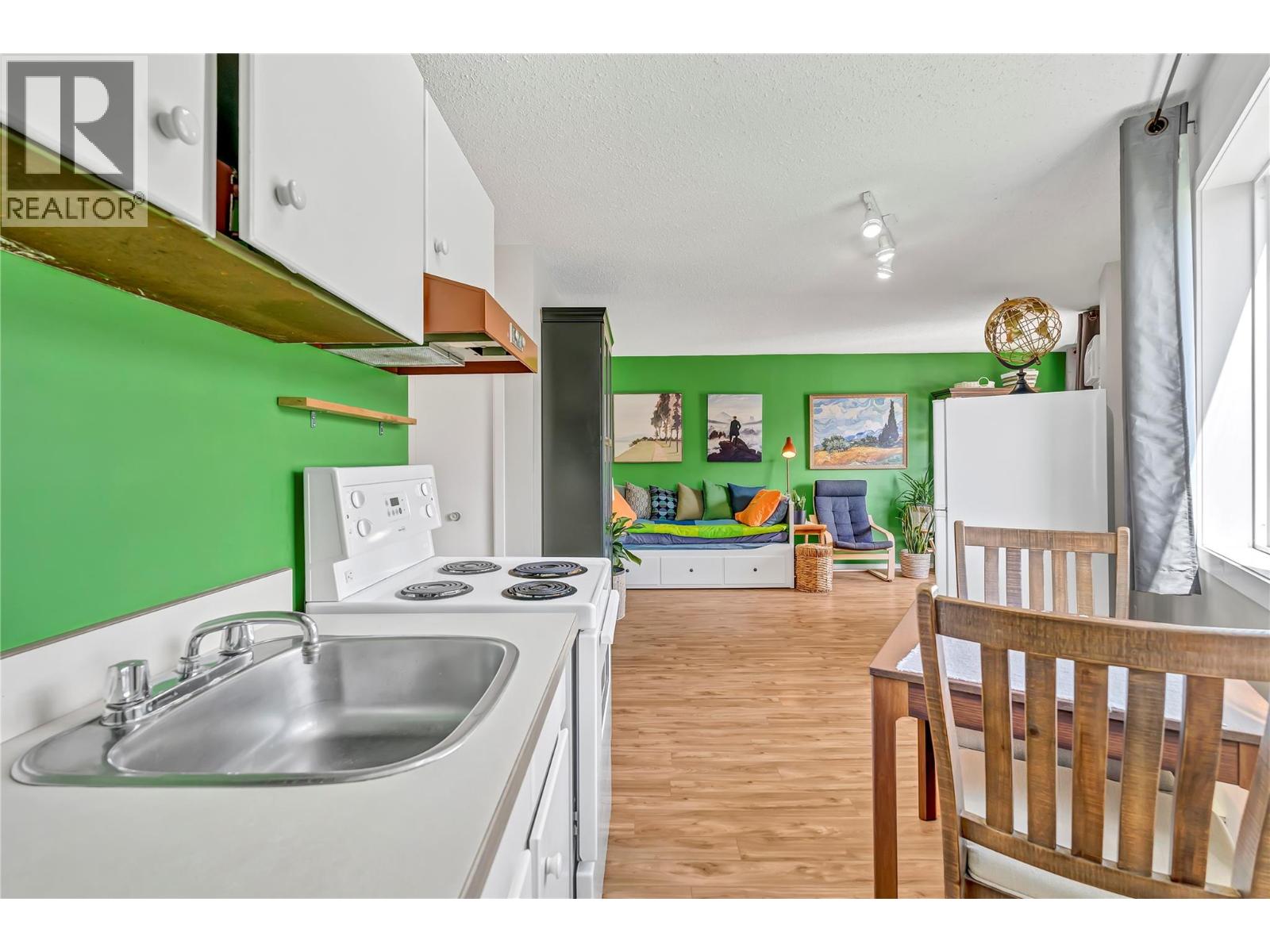 803 Fairview Road Unit# 201, Penticton, British Columbia  V2A 5Y7 - Photo 12 - 10374186