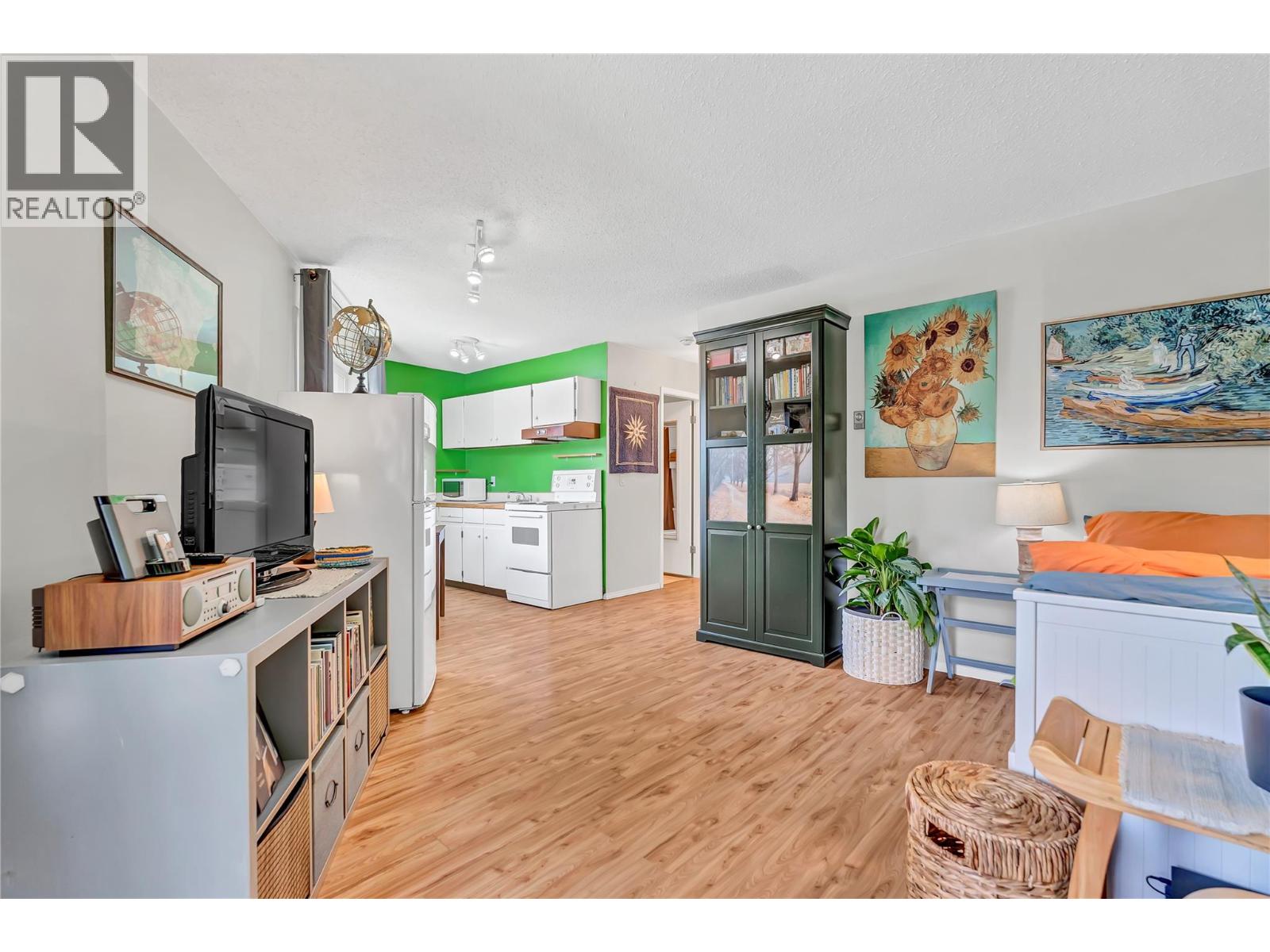 803 Fairview Road Unit# 201, Penticton, British Columbia  V2A 5Y7 - Photo 13 - 10374186