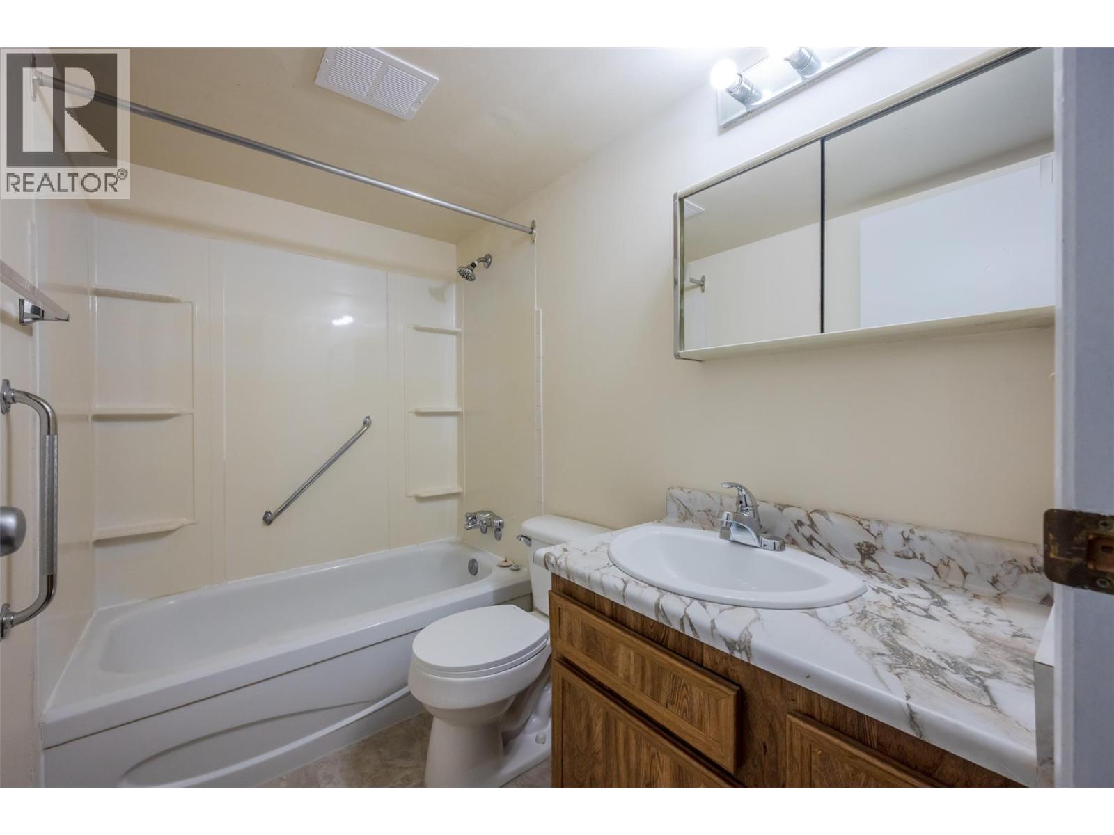 150 Skaha Place Unit# 304, Penticton, British Columbia  V2A 7K1 - Photo 11 - 10373755