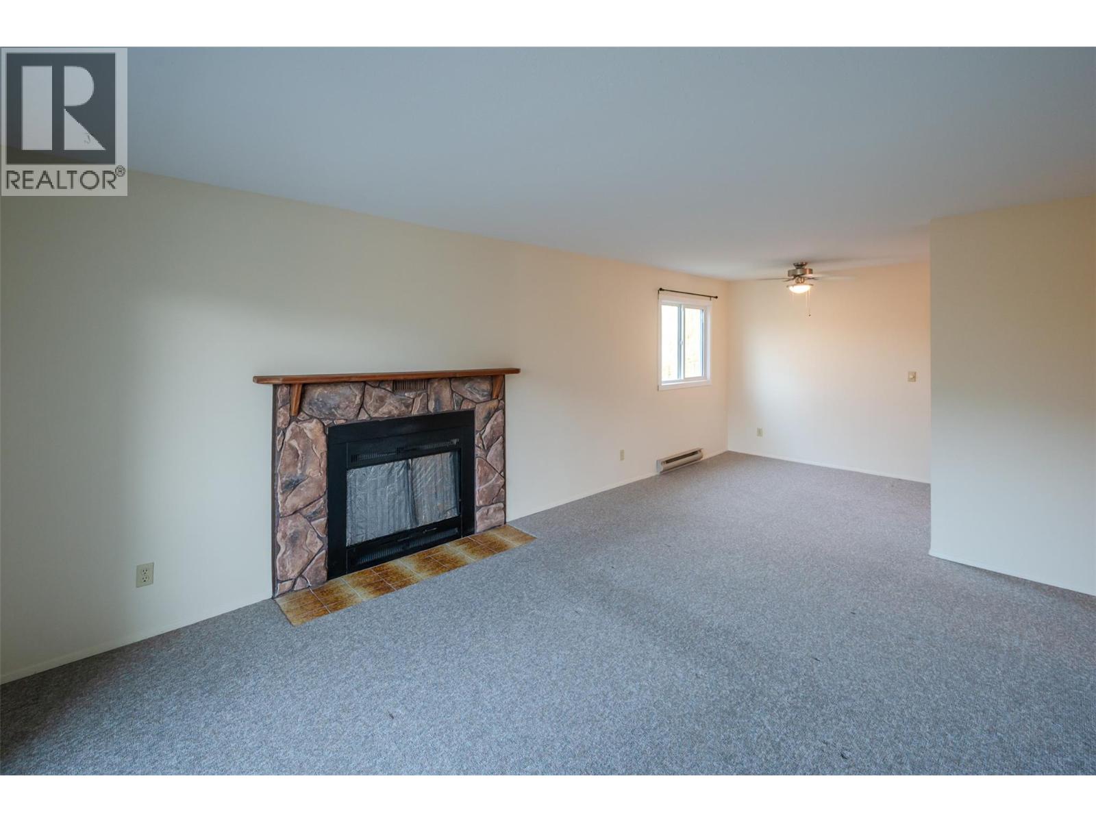 150 Skaha Place Unit# 304, Penticton, British Columbia  V2A 7K1 - Photo 4 - 10373755