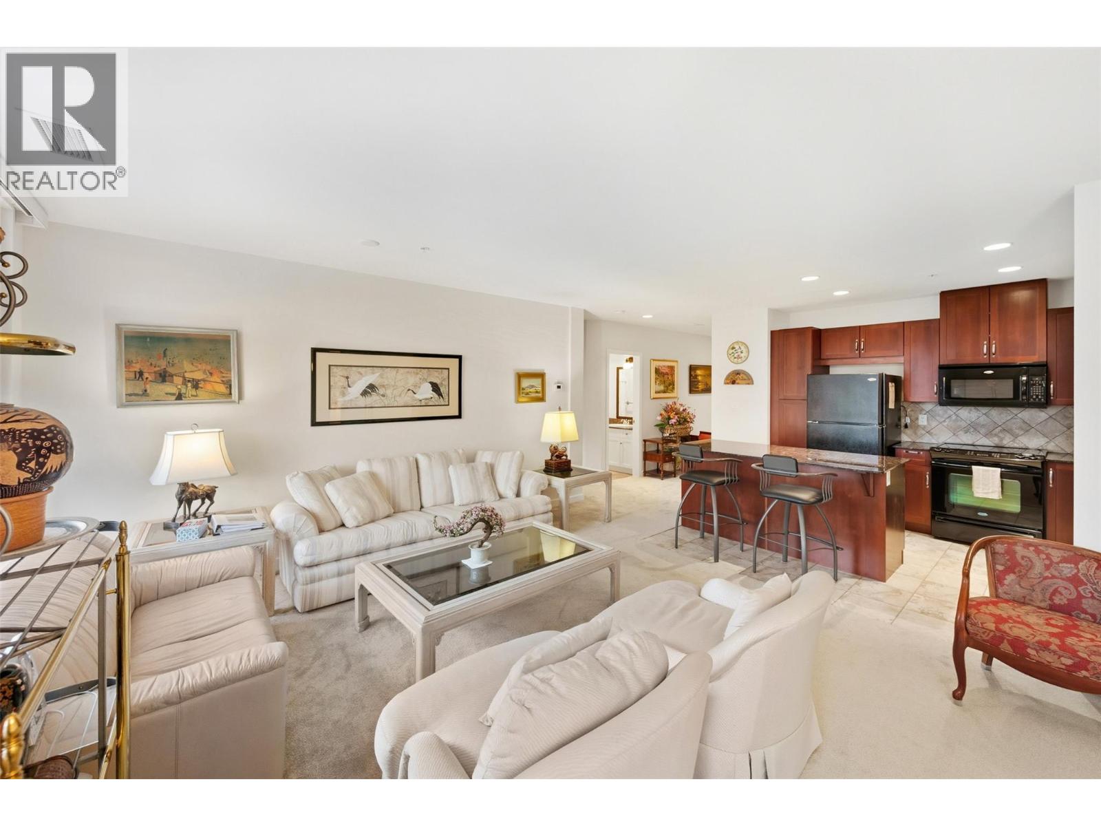 3301 Skaha Lake Road Unit# 704, Penticton, British Columbia  V2A 6G6 - Photo 13 - 10374347