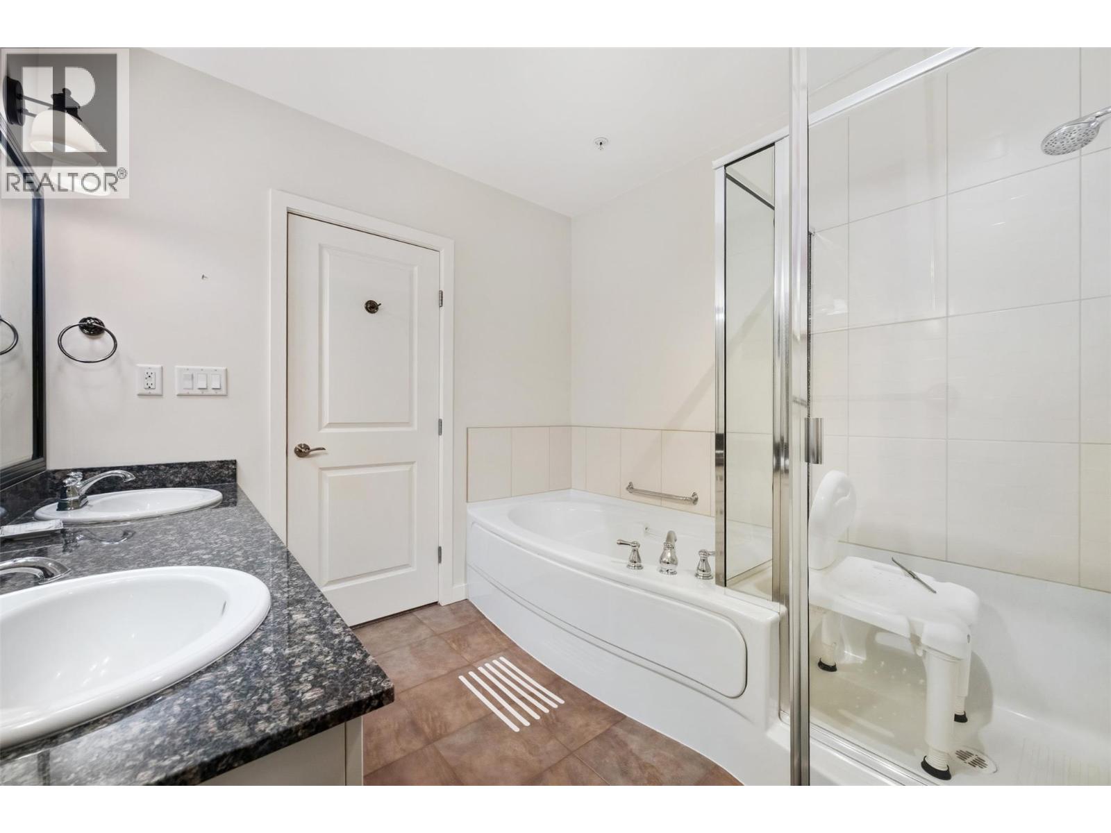 3301 Skaha Lake Road Unit# 704, Penticton, British Columbia  V2A 6G6 - Photo 25 - 10374347