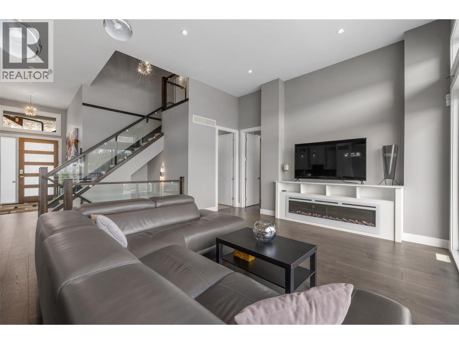 1122 Stockley Street, Kelowna, British Columbia  V1P 1R6 - Photo 10 - 10374402