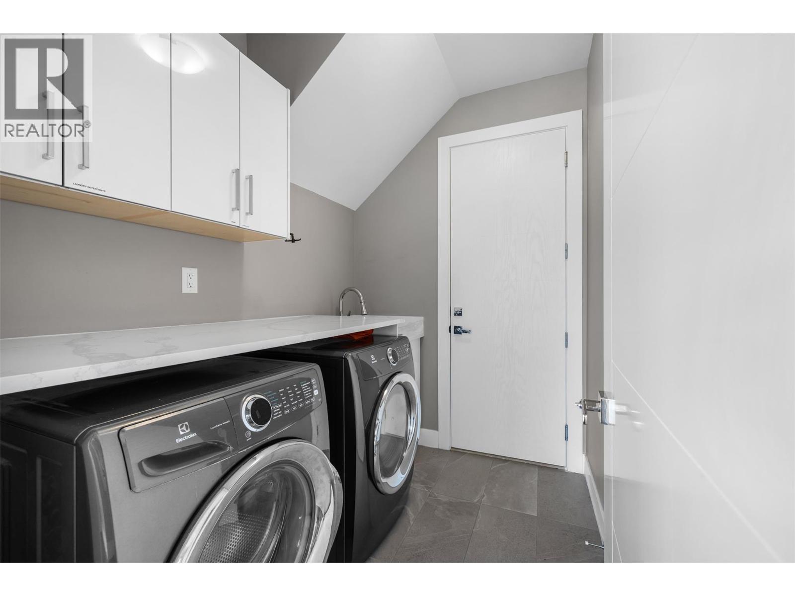 1122 Stockley Street, Kelowna, British Columbia  V1P 1R6 - Photo 42 - 10374402