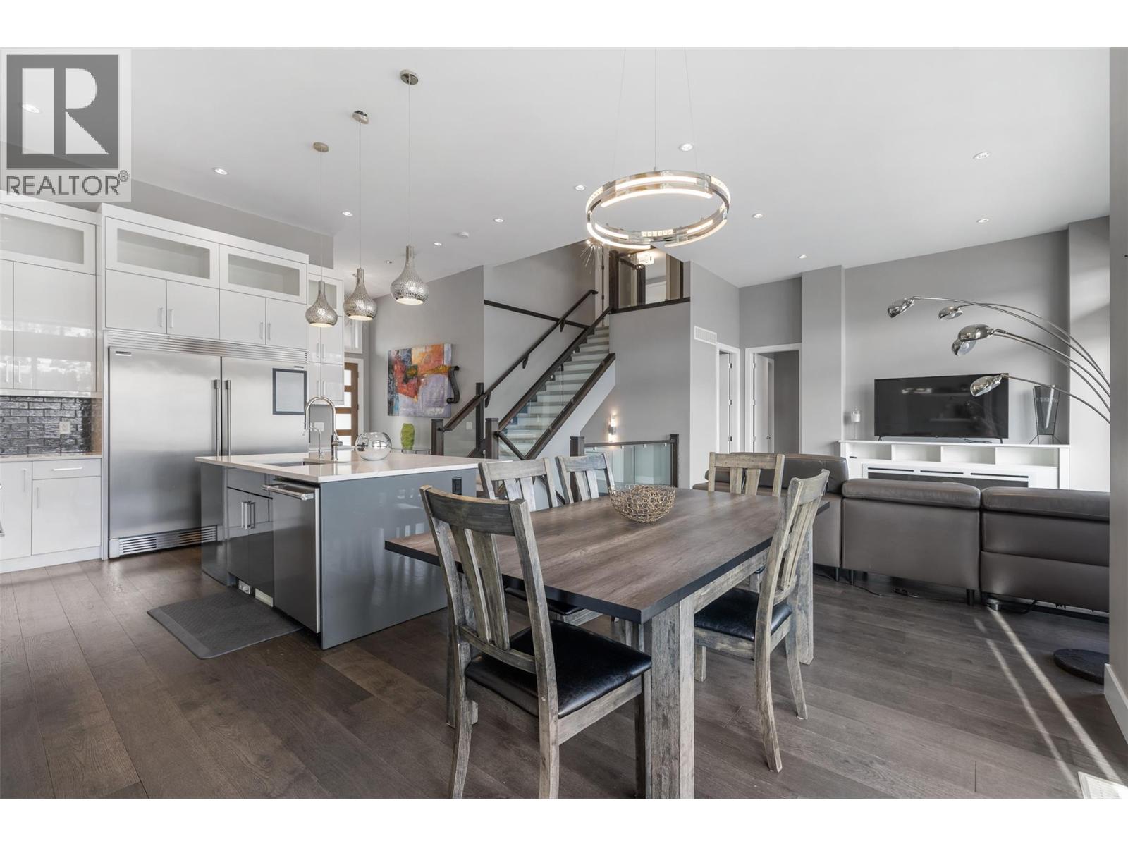1122 Stockley Street, Kelowna, British Columbia  V1P 1R6 - Photo 6 - 10374402