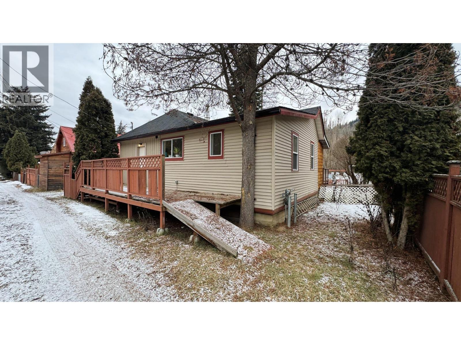 234 Copper Avenue N, Greenwood, British Columbia  V0H 1J0 - Photo 18 - 10374446