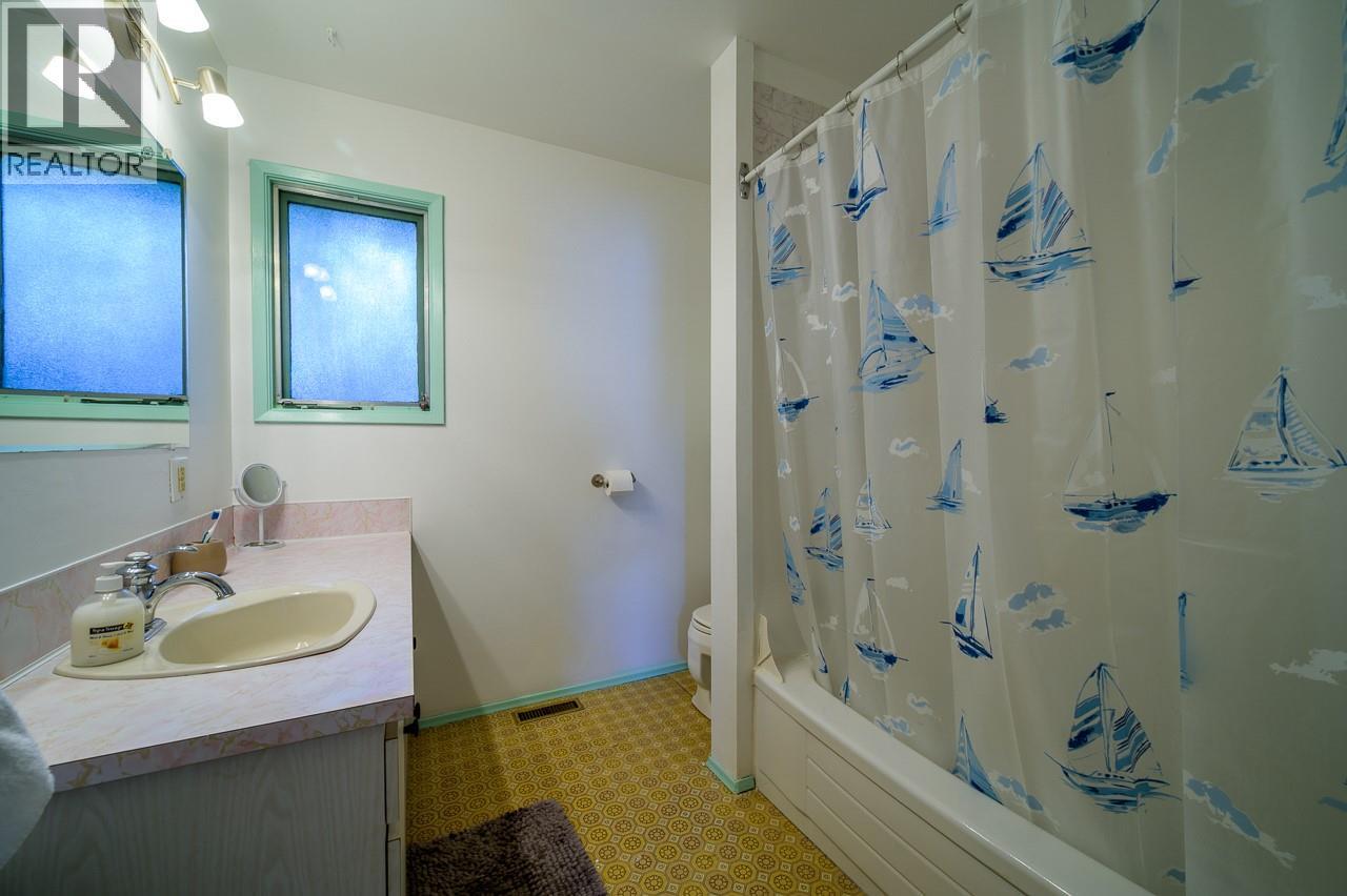 1835 Westsyde Road, Kamloops, British Columbia  V2B 7B9 - Photo 13 - 10374436