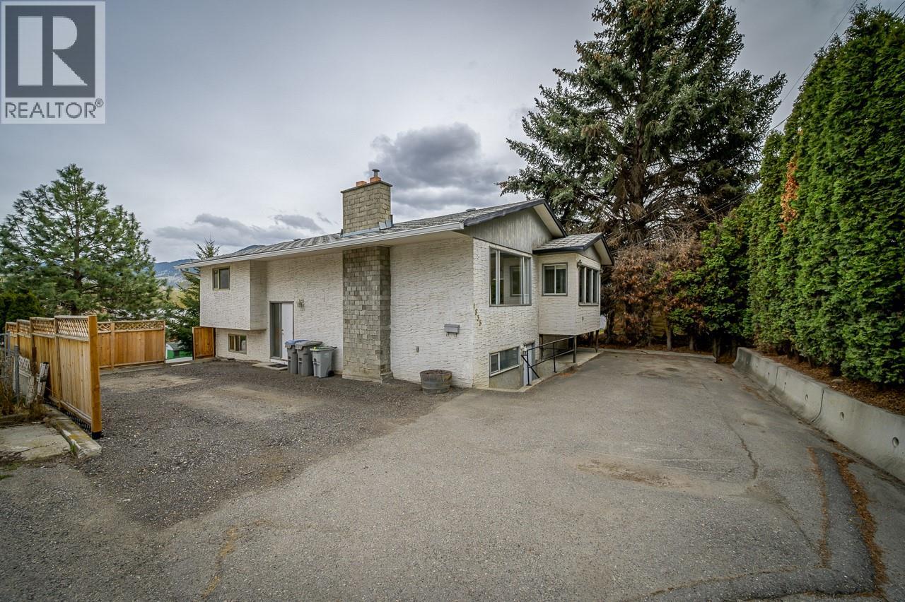1835 Westsyde Road, Kamloops, British Columbia  V2B 7B9 - Photo 23 - 10374436
