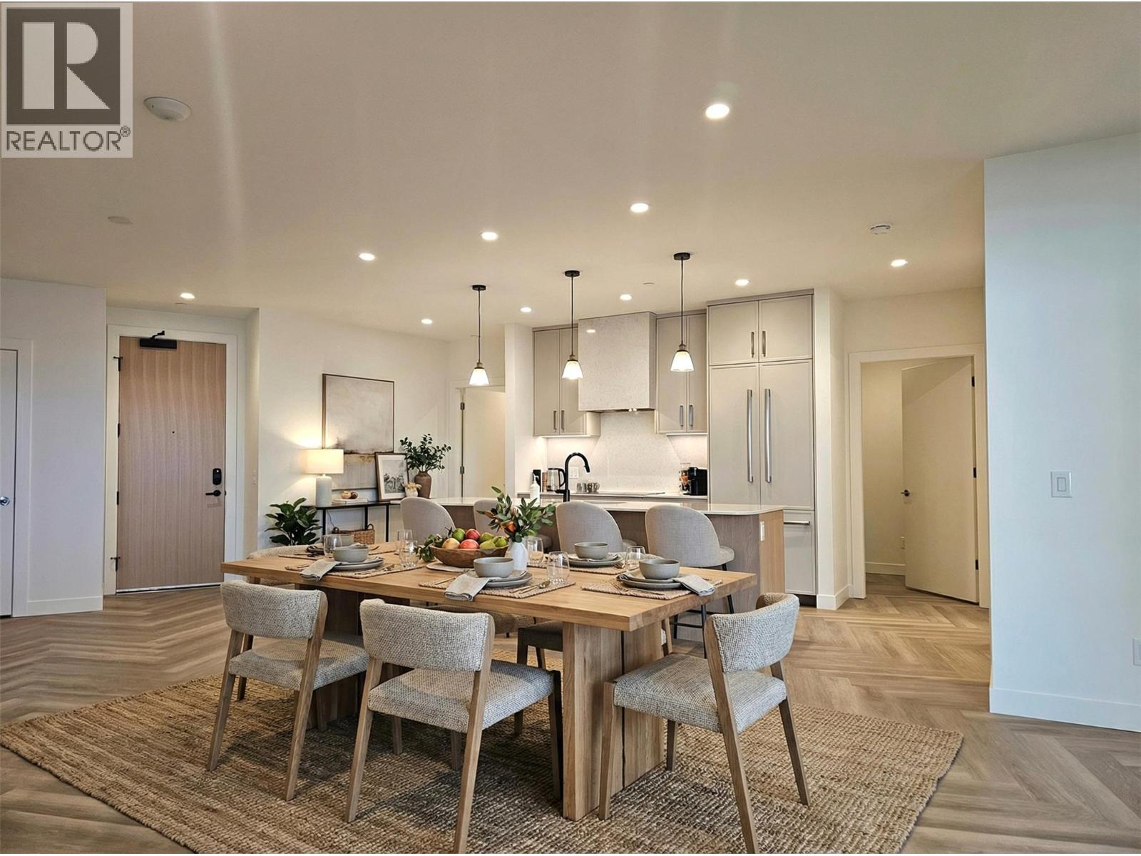 3340 Lakeshore Drive Unit# 514, Kelowna, British Columbia  V1W 0H6 - Photo 2 - 10374412