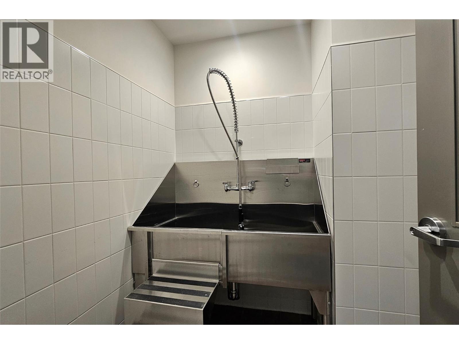 3340 Lakeshore Drive Unit# 514, Kelowna, British Columbia  V1W 0H6 - Photo 45 - 10374412