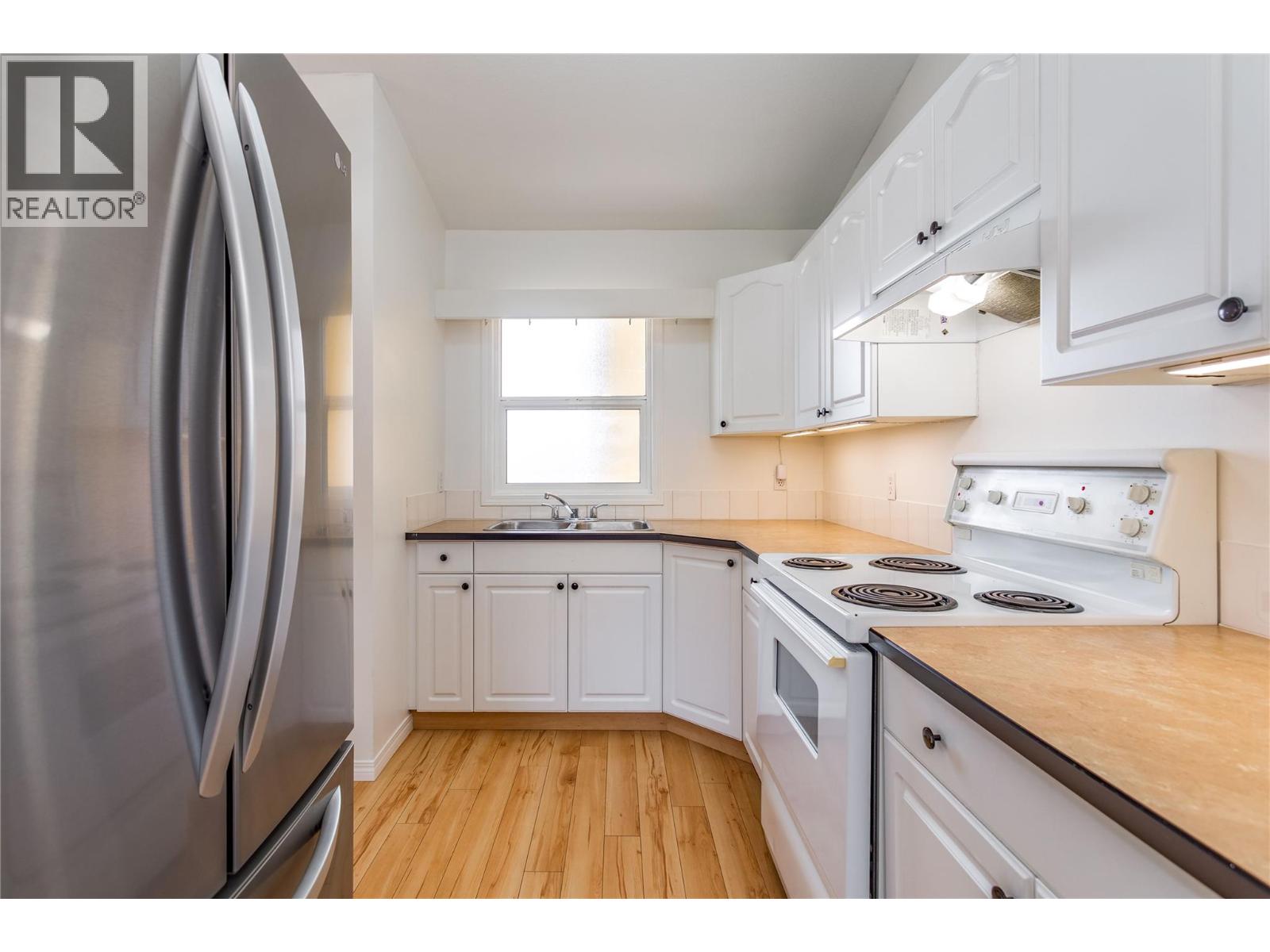 885 Walrod Street, Kelowna, British Columbia  V1Y 2S4 - Photo 28 - 10374368