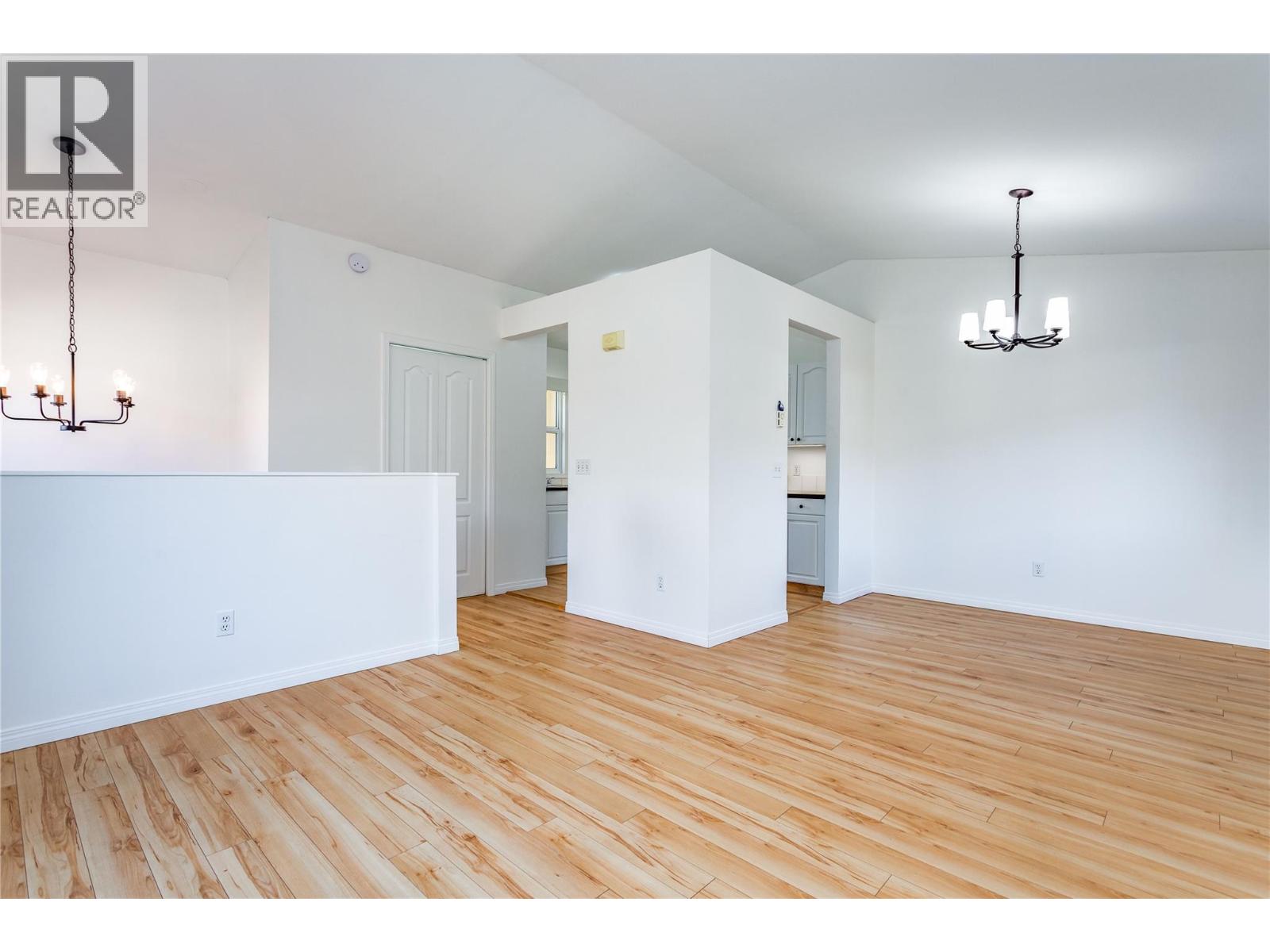 885 Walrod Street, Kelowna, British Columbia  V1Y 2S4 - Photo 33 - 10374368