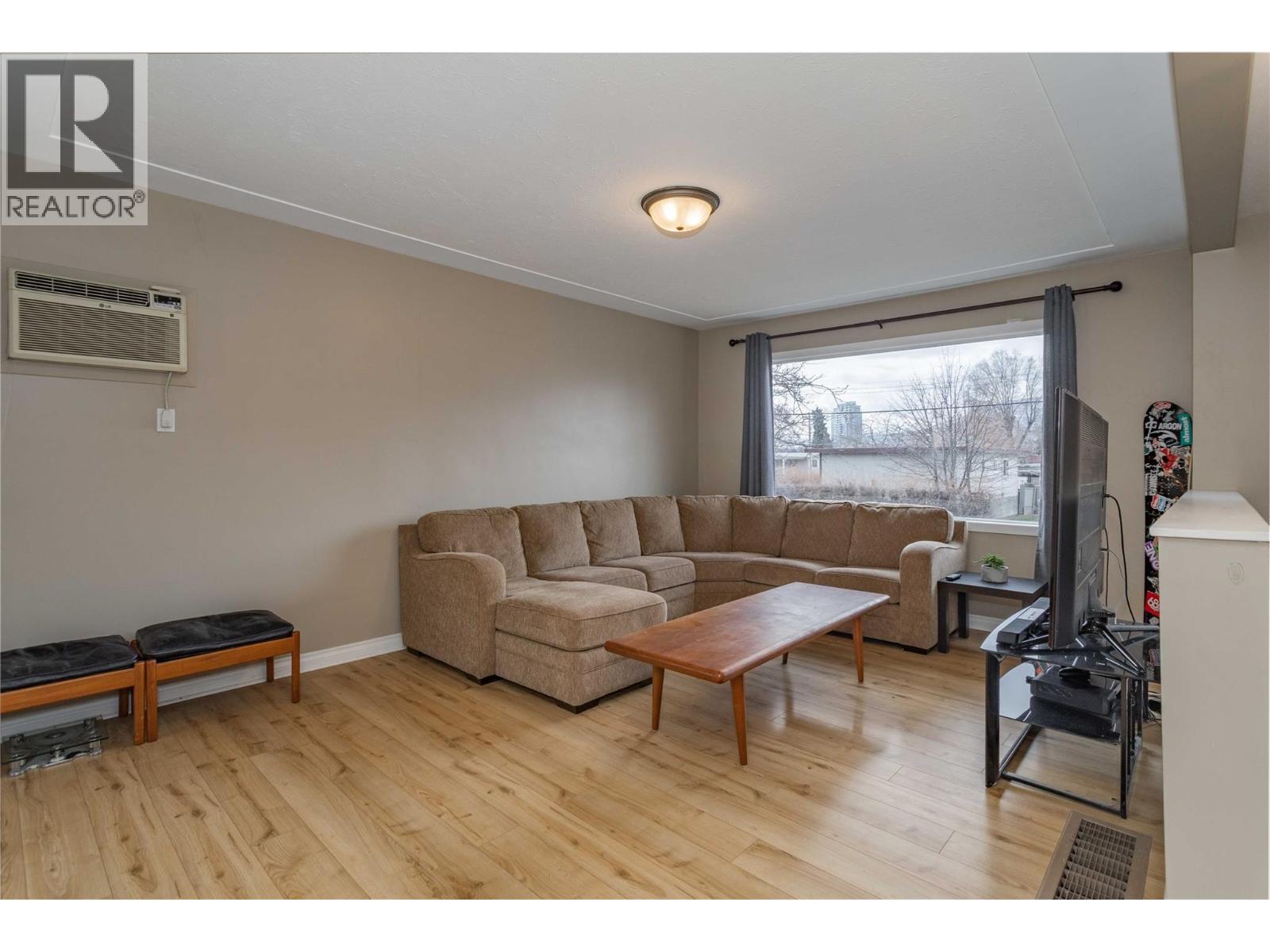 885 Walrod Street, Kelowna, British Columbia  V1Y 2S4 - Photo 8 - 10374368
