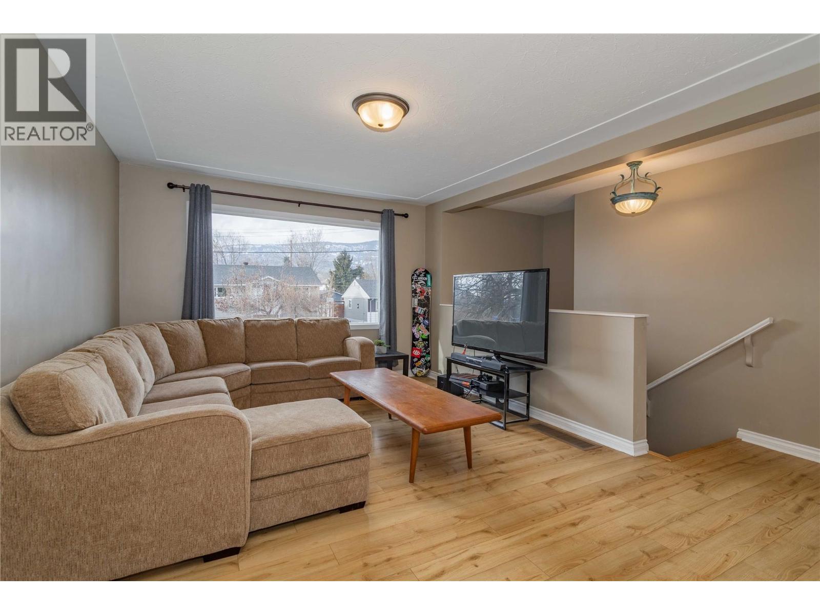 885 Walrod Street, Kelowna, British Columbia  V1Y 2S4 - Photo 9 - 10374368