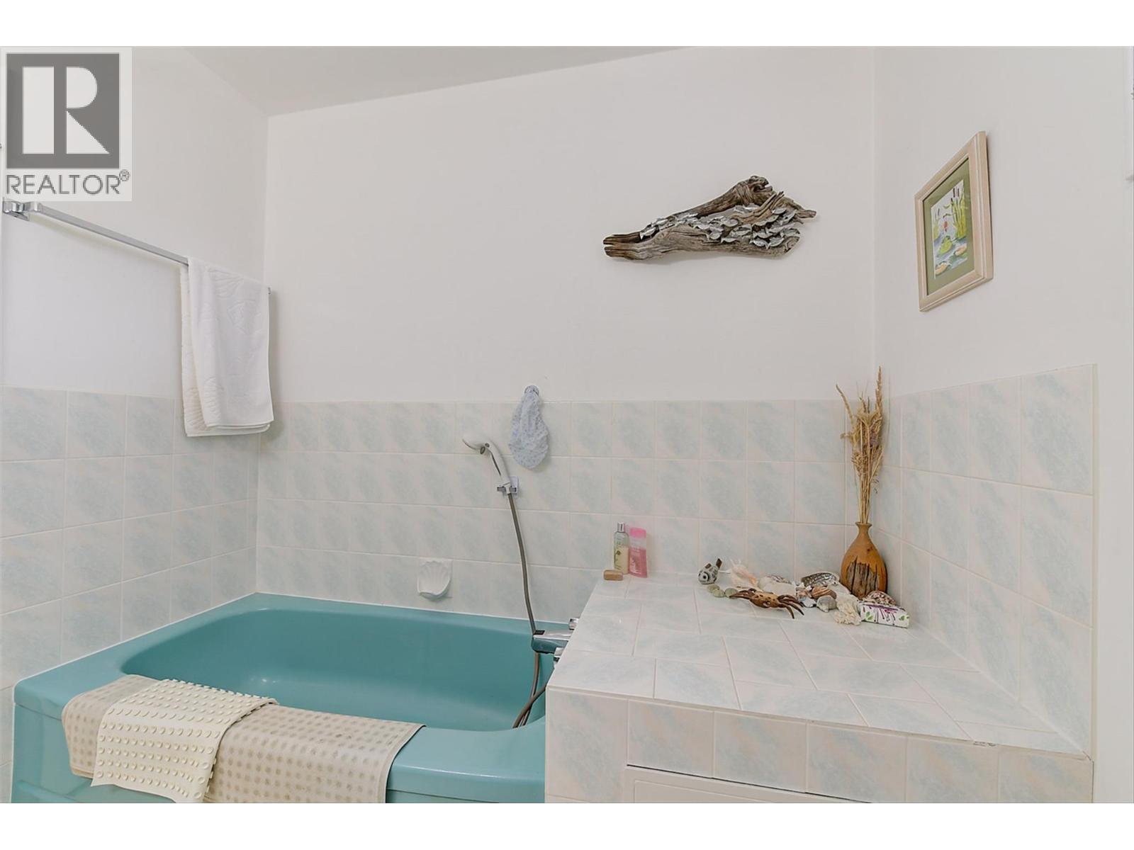 3963 Angus Drive, West Kelowna, British Columbia  V4T 2K1 - Photo 18 - 10374321