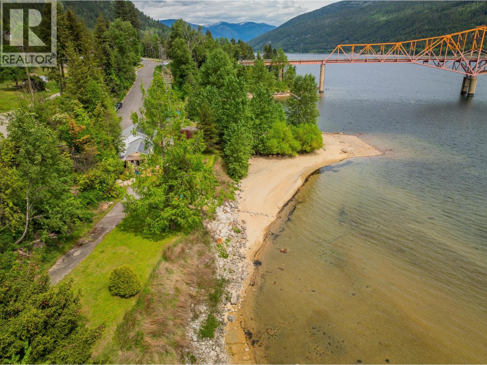 606 Jorgensen Road, Nelson, British Columbia  V1L 6M6 - Photo 2 - 10374461