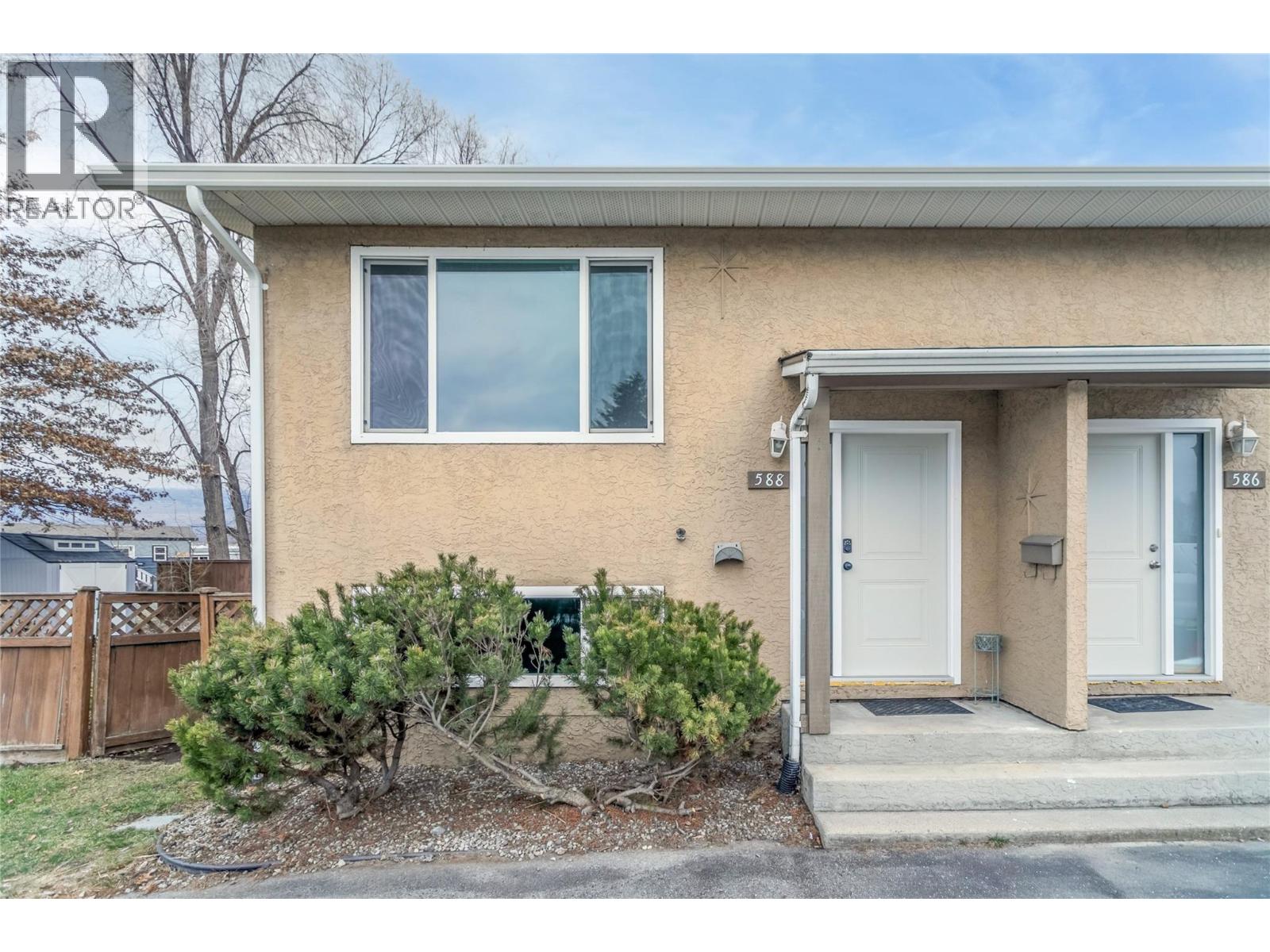 588 McCurdy Road, kelowna, British Columbia