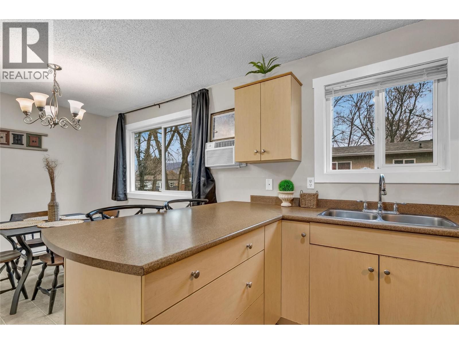 588 Mccurdy Road, Kelowna, British Columbia  V1X 2P5 - Photo 12 - 10374124