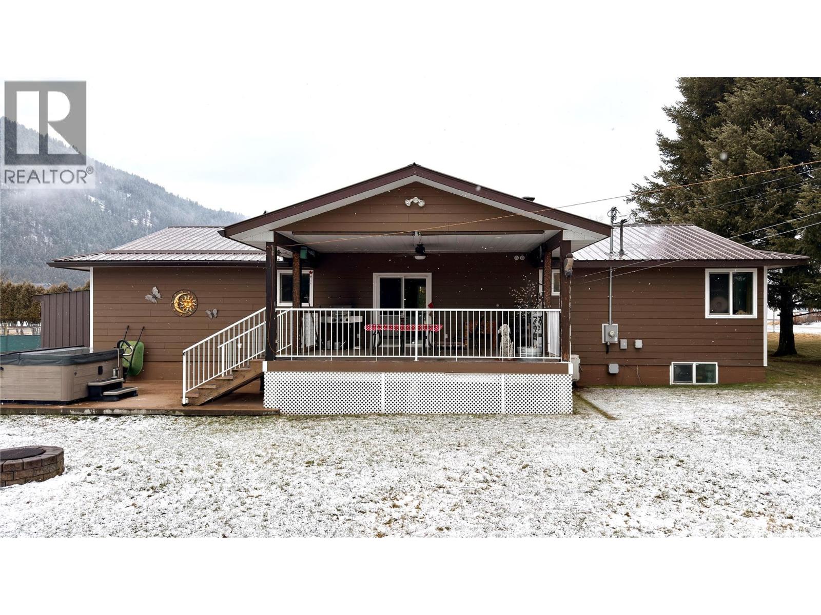 570 Eholt Street, Midway, British Columbia  V0H 1M0 - Photo 10 - 10374397