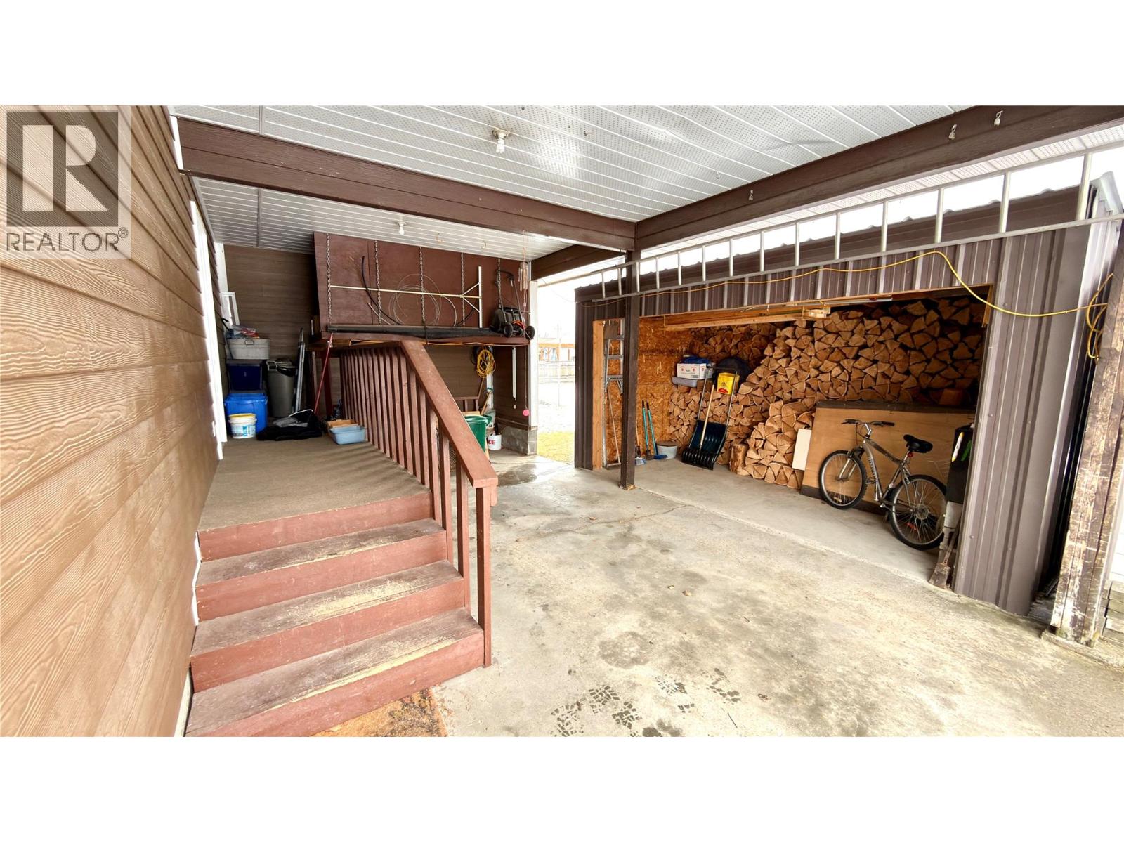 570 Eholt Street, Midway, British Columbia  V0H 1M0 - Photo 5 - 10374397