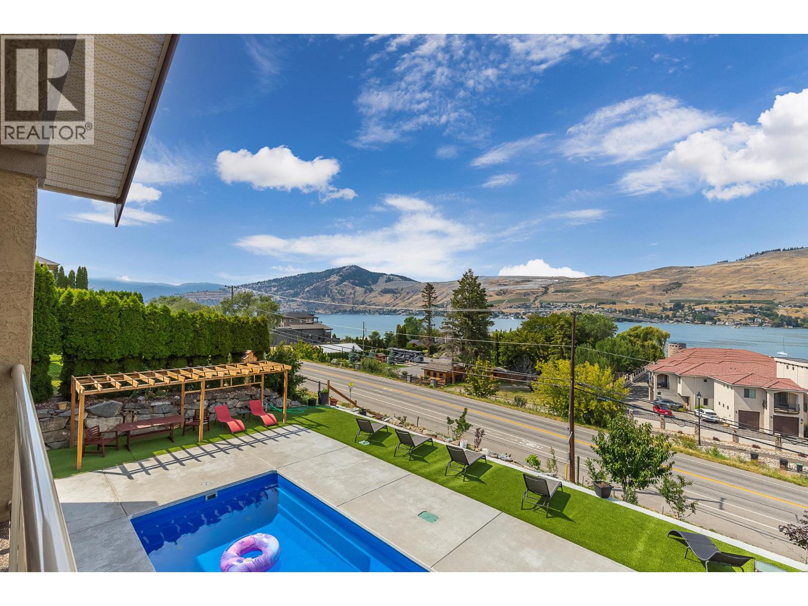 1033 Longacre Place, Vernon, British Columbia  V1H 1H7 - Photo 3 - 10374269