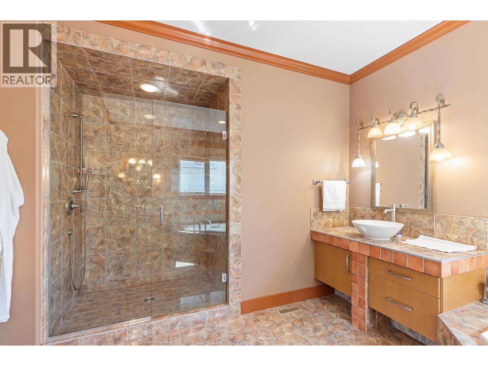1033 Longacre Place, Vernon, British Columbia  V1H 1H7 - Photo 41 - 10374269