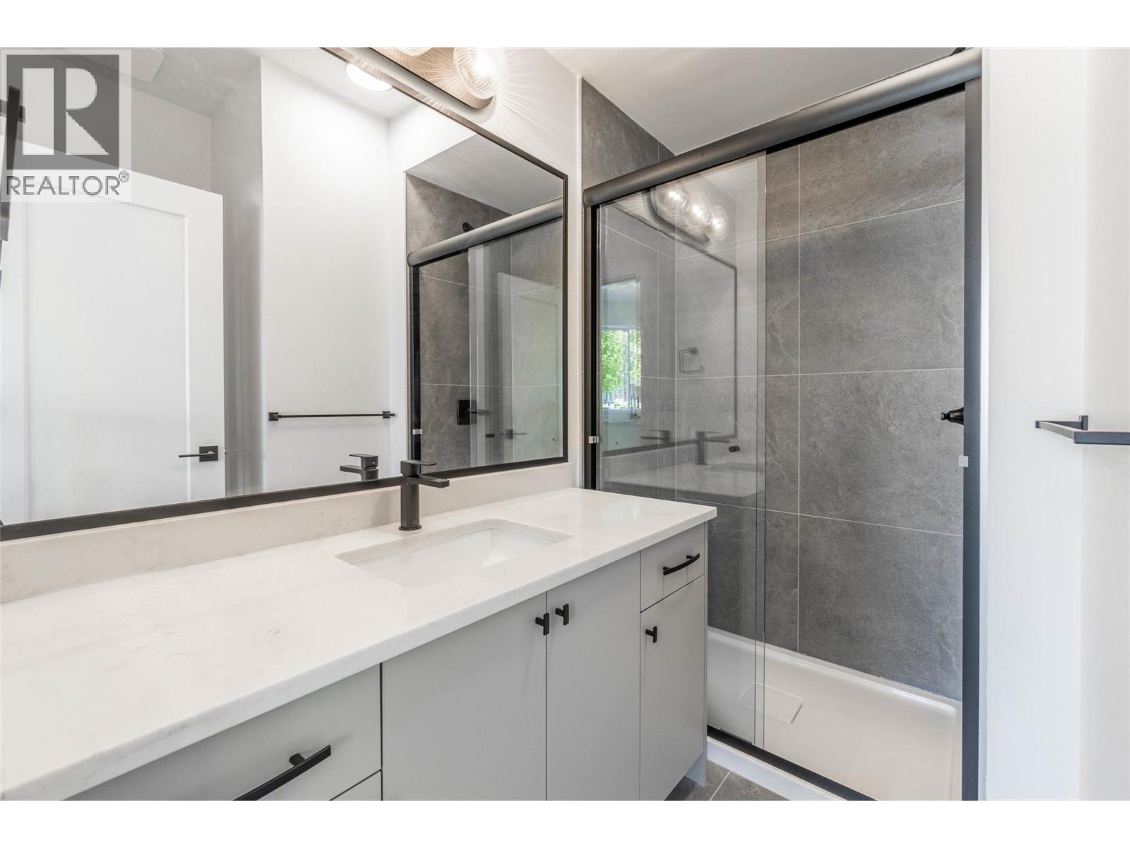 394 Chardonnay Avenue, Oliver, British Columbia  V0H 1T4 - Photo 11 - 10374346