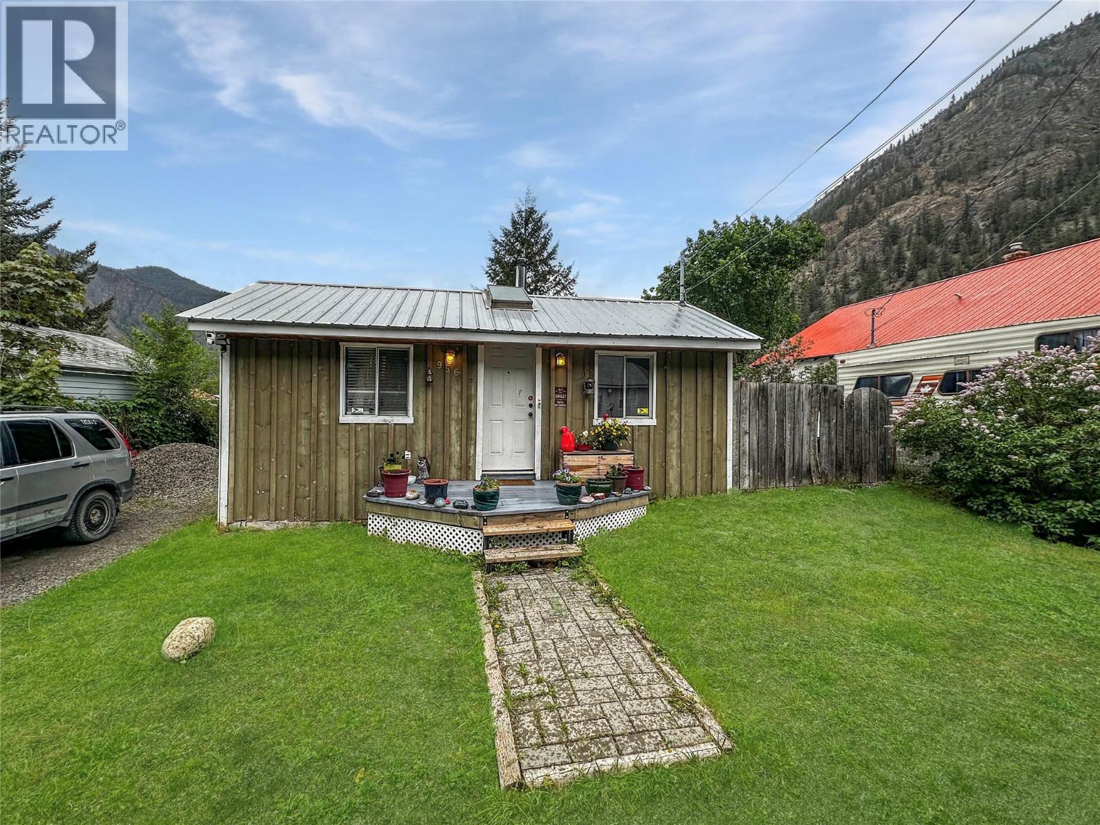 956 Richter Avenue, Hedley, British Columbia  V0X 1K0 - Photo 3 - 10374495
