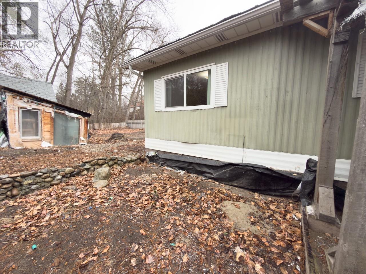 1357 Brockie Place, Okanagan Falls, British Columbia  V0H 1R0 - Photo 18 - 10374545