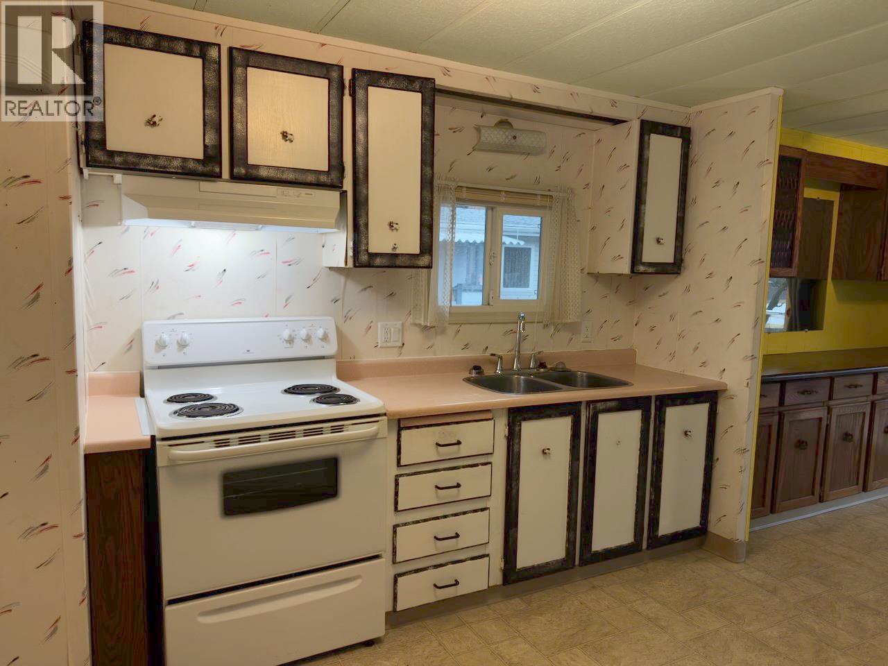1357 Brockie Place, Okanagan Falls, British Columbia  V0H 1R0 - Photo 2 - 10374545