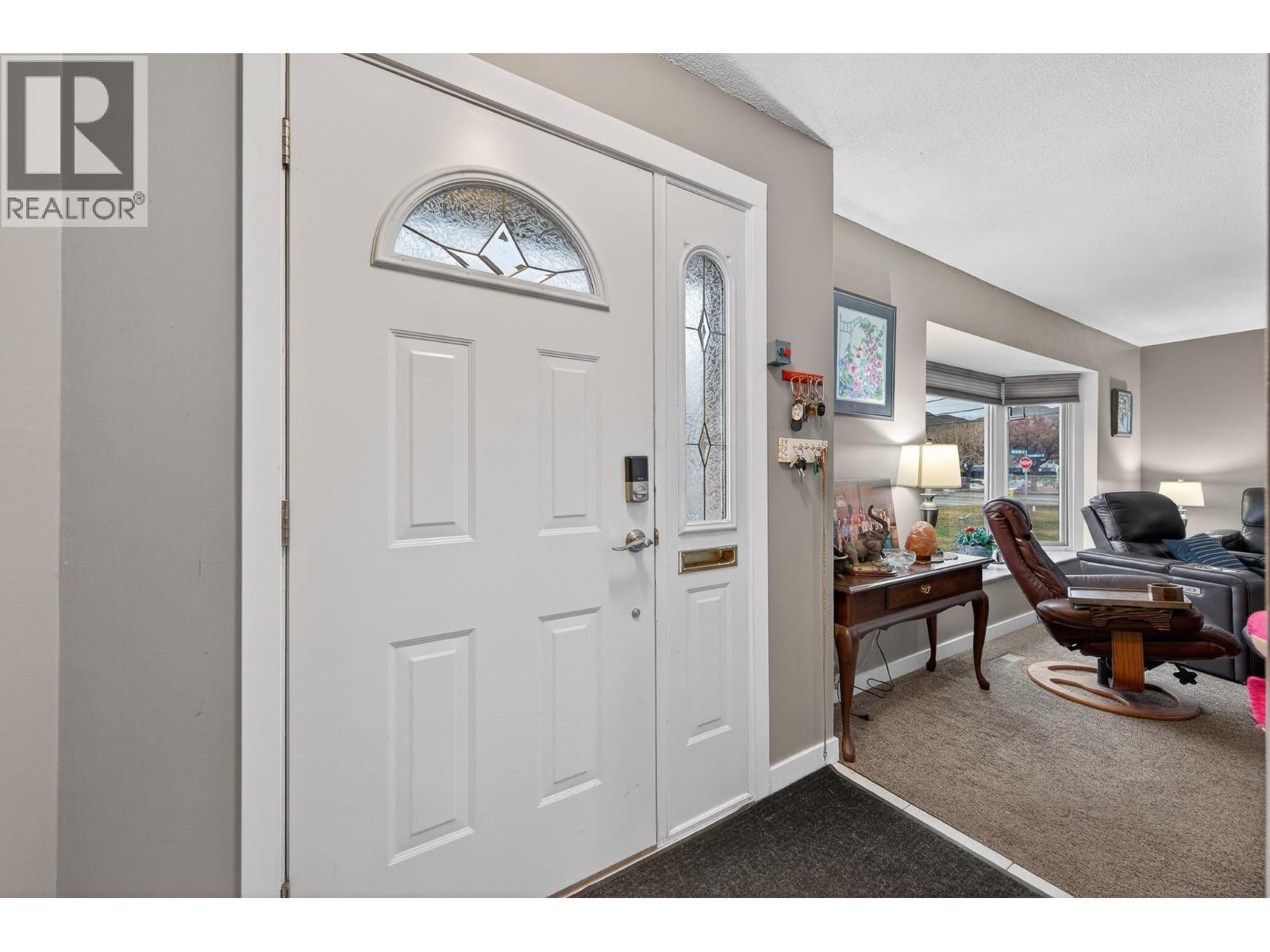 797 Ridgeview Terrace, Kamloops, British Columbia  V2B 4G8 - Photo 2 - 10374280