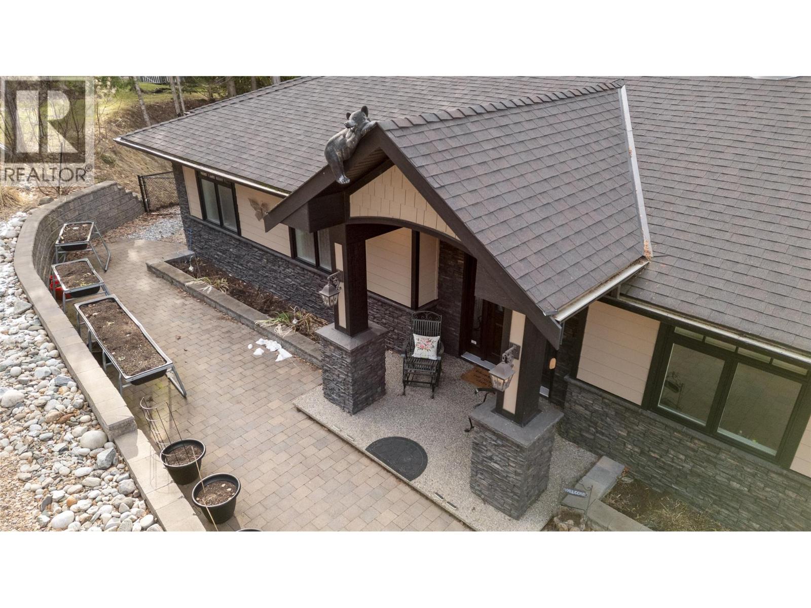 2762 Glenview Road, Blind Bay, British Columbia  V0E 1H1 - Photo 4 - 10372766