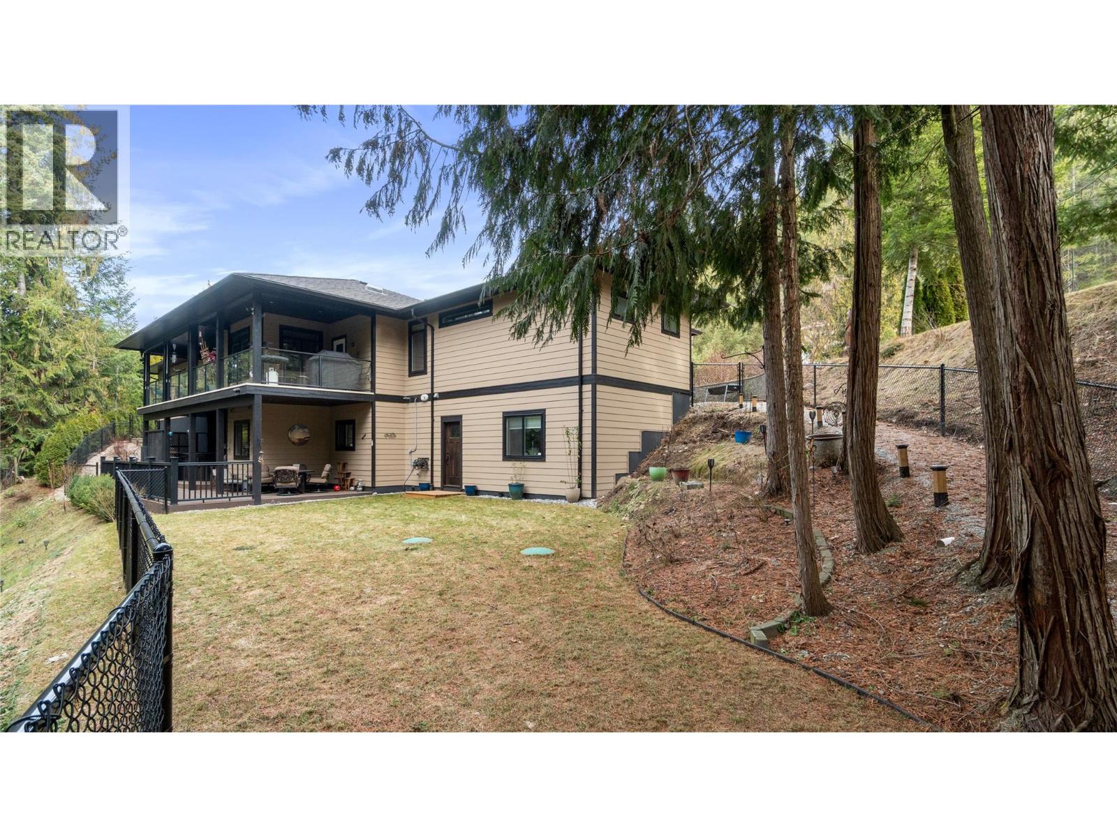 2762 Glenview Road, Blind Bay, British Columbia  V0E 1H1 - Photo 7 - 10372766