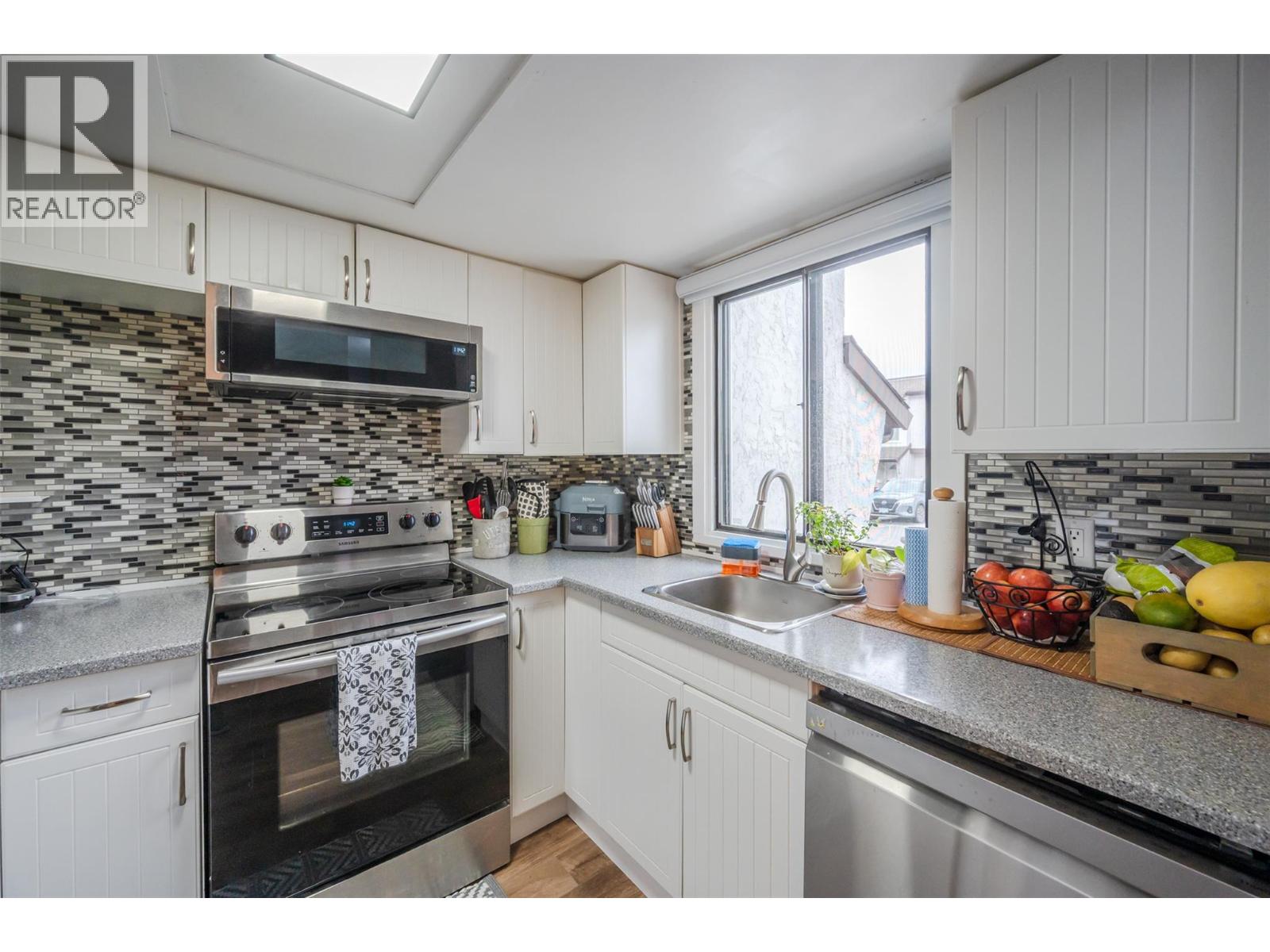 80 Green Avenue E Unit# 27, Penticton, British Columbia  V2A 7P4 - Photo 20 - 10374398