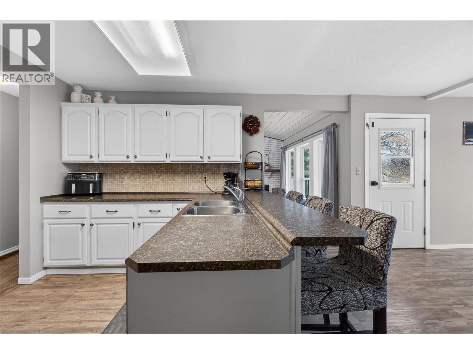 7292 Mountridge Road, Vernon, British Columbia  V1B 3S8 - Photo 10 - 10371913