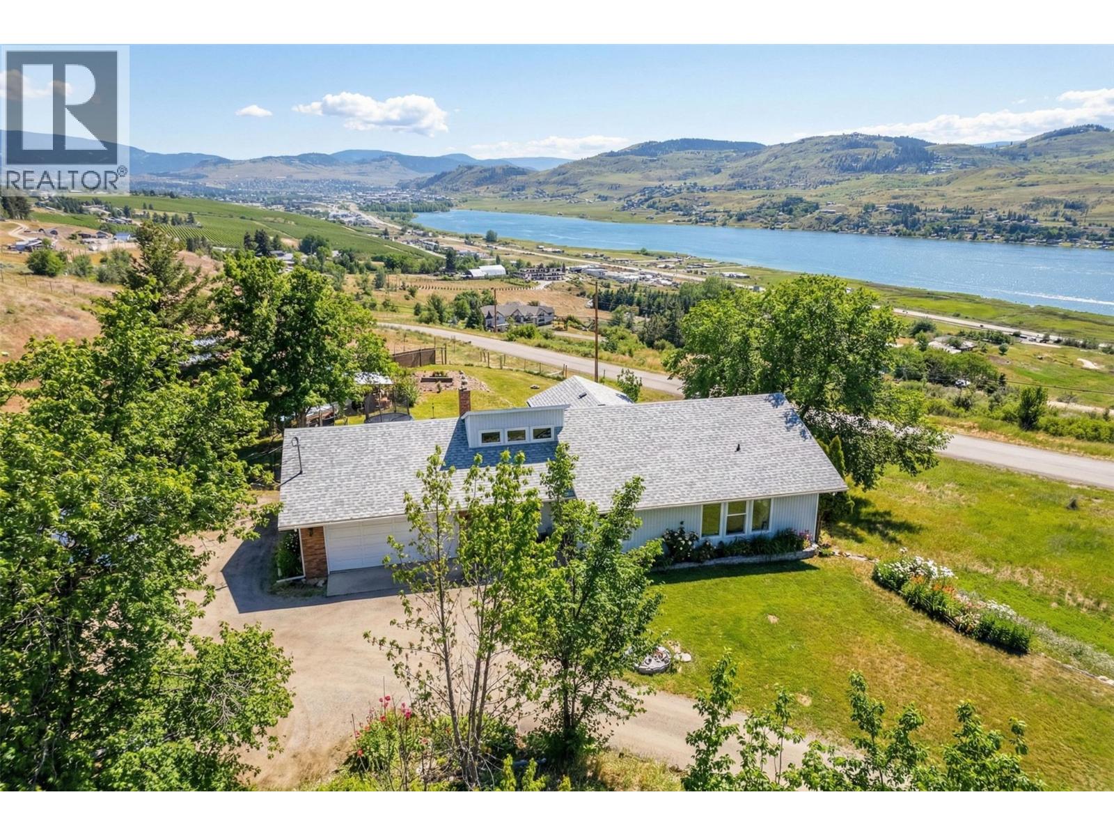 7292 Mountridge Road, Vernon, British Columbia  V1B 3S8 - Photo 2 - 10371913