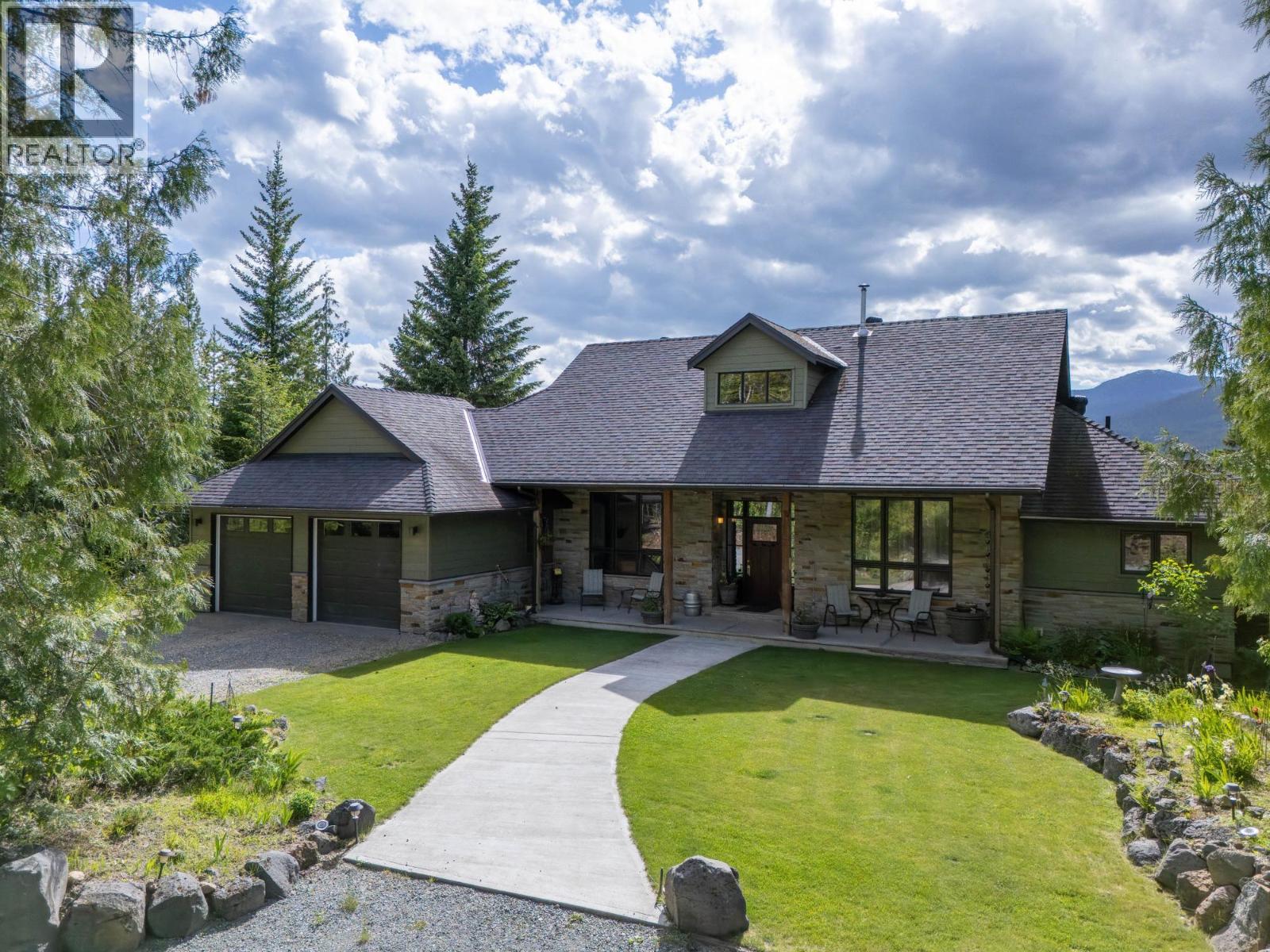 1249 Clearwater Valley Road, Clearwater, British Columbia  V0E 1N1 - Photo 1 - 10374592