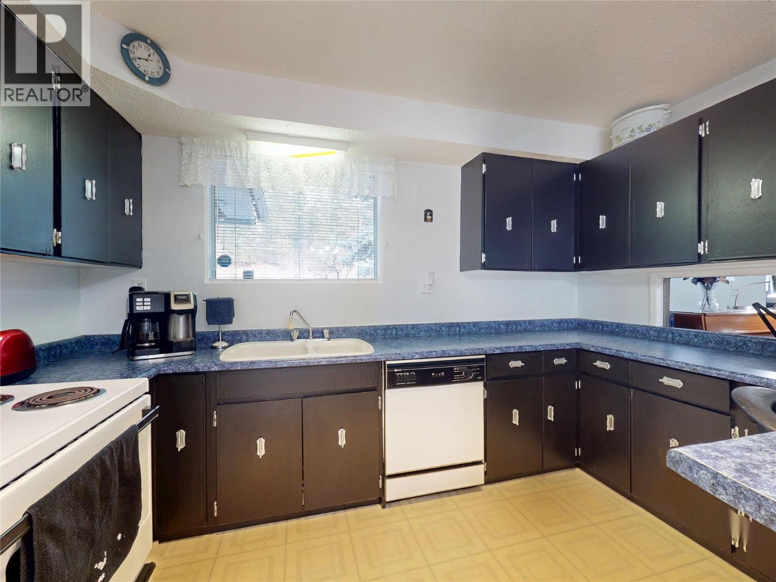 5186 Mackinnon Road, Peachland, British Columbia  V0H 1X2 - Photo 24 - 10373631